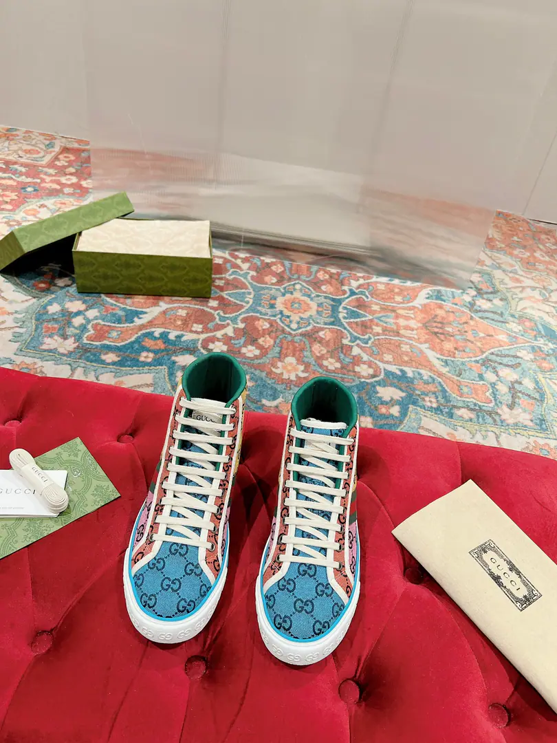 🅿️ 👑New upgradeArrival Gucc* tennis 1977 Classic series of canvas shoes.… Fire-shocking recommendation., G+1977×Disney - It's a joint line.…… Double-leaf-painted melt-in elements The regenerate is so strong. The classics and the love are perfect memories.！ The originals are custom-made for every color fabric., The big one is looking for something.！Market-level top version⚠ ✔️Fabulous.: CustomGGE-memorning./5DPrint Mickey's fabric./Water is used as canvas. ✔️Uchi.: Customise towels to Buneri ✔️Otsumi!: Original OpenTPUDouble Base ✔️Codes: Female size35-40, Men39-44（Female41 Men45I'll make sure I don't change it.）