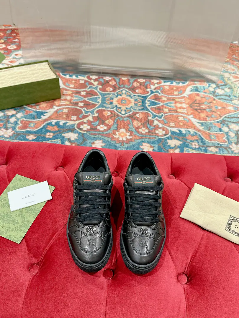 Couple money. Gucci————Requisition version NFCBring a clean chip. GGThe series makes old dirty shoes.-The New Year's Bill is coming.！ Ten to nine, I'll pay. New Colour Plus Push-Market terminal version！ Procuring original development….Fabulous. Material Otsumi! Details are random.！ The model Schwartz is one-by-one, and the drill is one-by-one......Metal cherry locket.……Metal binaryGCrystal cylinders……GucciOriginal custom-made narrowband…… Super Flash Series—Flash diamond chain..Cherry decorations can be removed, One to two, one to two, one., ♪ To promote your personality ♪ Skins of colored cattle..The handwork is very qualitative., Bring your own sense of excellence.！ I'll do the details., I'll take a line.. The original towel is more delicate and soft and more comfortable., Pocket Steel Double Colour Packet process Solid locking practices Fabulous.:OriginalGGBrush/Silk cow skin. Otsumi!:OriginalTPUOtsumi!(Lower width, Upper Narrow) European package…… Female35—40（34 41I'll make sure I don't change it.） 39-44（38 45I'll make sure I don't change it.） Men＋10