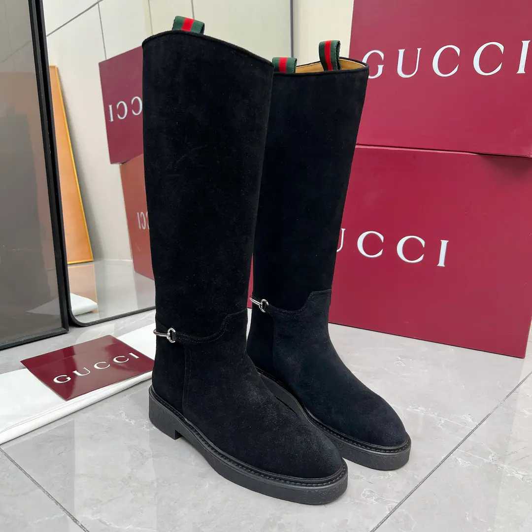 Short Long Gucci /Gustz! 26Autumn Classic horse-stuffed knight boots. Top Version！Welcome to the comparison.！The brand name is rejuvenating and making the season more fashionable.！ ▪️Shoe.:Bullskins./The sheep. ▪️Uchi.: Importing cattle. ▪️Otsumi!: Original Base ▪️Shoes.: 35-40（41.42Customable）