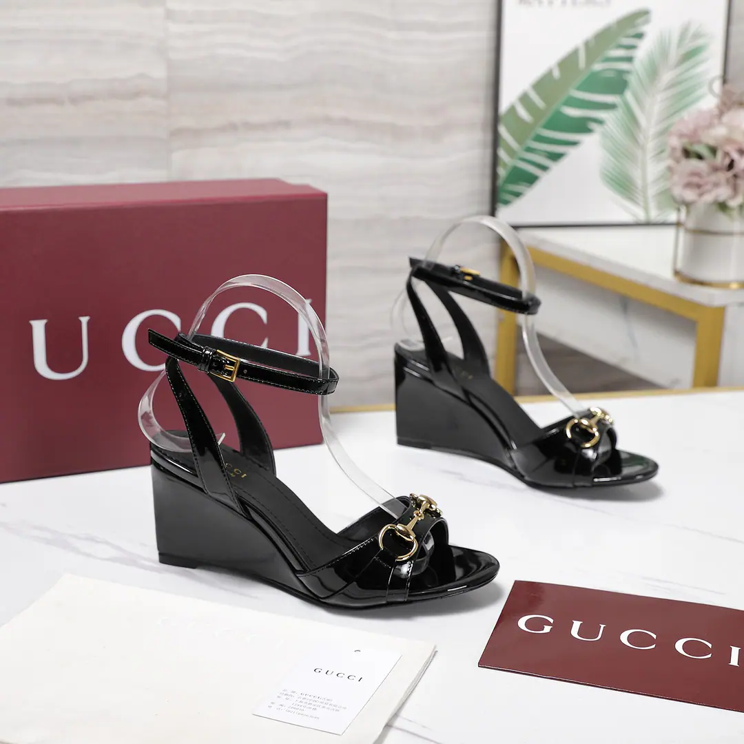 🌸GucciMaximum Version！ 💯💯／2026Summer New Money The bumper heel sandals. Requisition level, Top Quality！👏 Original purchase1:1Top Cycling！ Material andYText Same Very good. 👍 It's comparable.ZGNo Gap✌ ️This high heels is now a classic brand., Inspired by the...GuccioGucciThe initials of the gentleman's name and initials of the chain of elements of the treasure are the same as the brand for the shoe.. ·Brands use different knittings and coloring to inject modern essence into classic slippers.. It's a classic to have a chain of diamonds.. Fabulous.: Imported cattle skin Uchi.: Imports of sheep's skin He's tall.: 8CM Otsumi!: Italy is a big-ass country.. Codes: 35-41（41.42Do it.） Full original package！