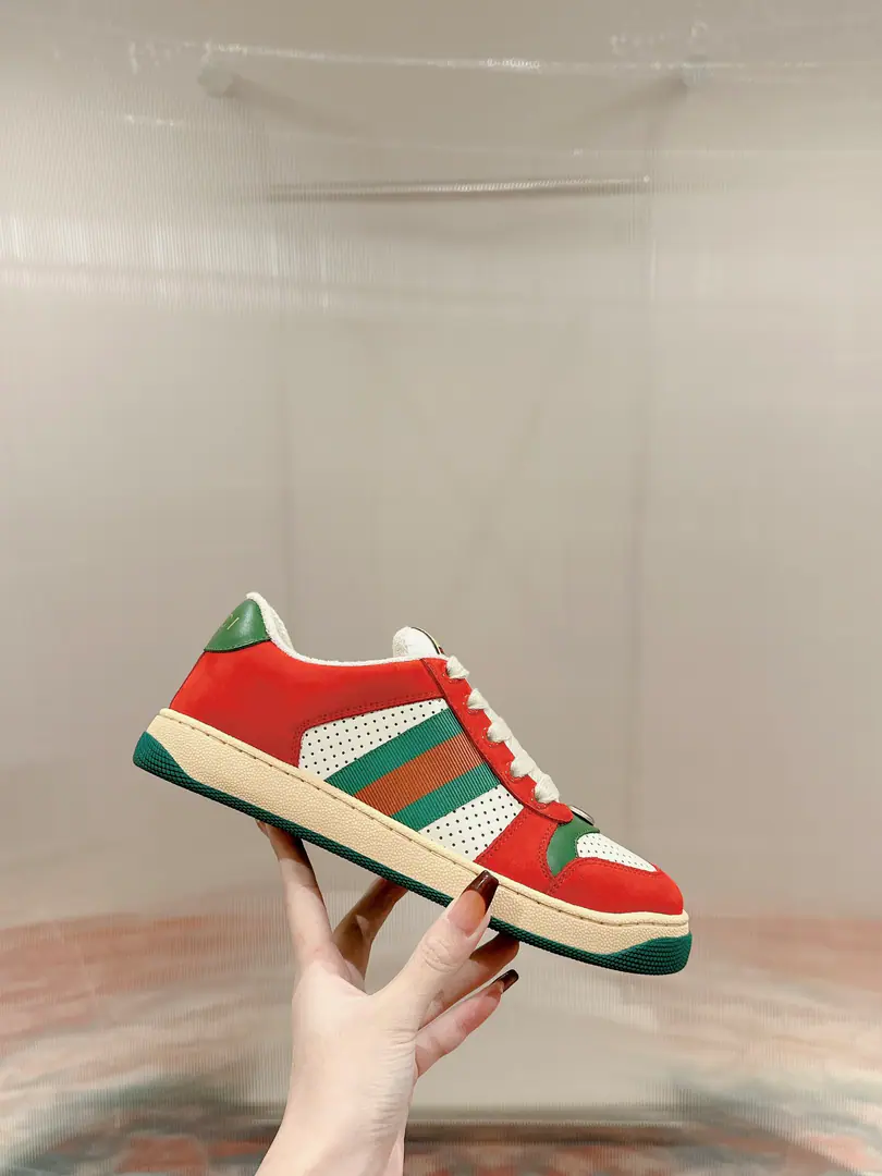 🅿️ Gucci————Requisition version GGThe series makes old dirty shoes.-The money comes in.！ Ten to nine, I'll pay. Current！Current！Current！New Colour Plus Push-Market terminal version！ Procuring original development….Fabulous. Material Otsumi! Details are random.！ The model Schwartz is one-by-one, and the drill is one-by-one......Metal cherry locket.……Metal binaryGCrystal cylinders……GucciOriginal custom-made narrowband…… Super Flash Series—Flash diamond chain..Cherry decorations can be removed, One to two, one to two, one., ♪ To promote your personality ♪ Skins of colored cattle..The handwork is very qualitative., Bring your own sense of excellence.！ I'll do the details., I'll take a line.. The original towel is more delicate and soft and more comfortable., Pocket Steel Double OriginalTPUOtsumi!(Lower width, Upper Narrow) Appendible packaging⭐️ Codes: Women35-40 Men39-44（Women41 Men45Custom）