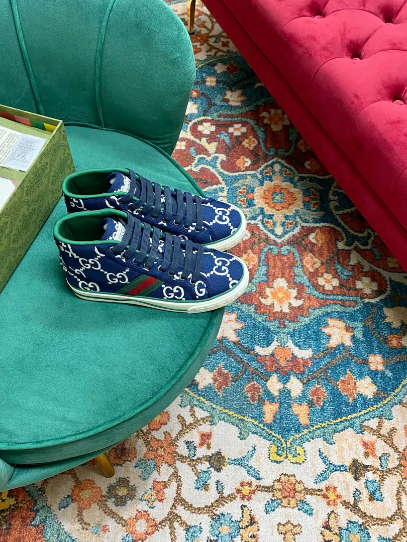 👑 NEW.✔︎ⒽⒽ ➫ 【G*ucci】Disney x G*ucci TennisCooperation series 1977The high-end canvassing shoes are new to the couple.🔥 __________________________ 🔺. Top Quality【G*ucci】G*ucci tennis 1977 Classic series of canvas shoes.……2022Fire-shocking recommendation., G+1977×Disney - It's a joint line.……GGThe canvas is a melting element. The regenerate is so strong. The classics and the love are perfect memories.！A retro-temporal fashion.2022MostinIt's a couple of days.insI really got the treasure., Every one of them., Different Fashion Elements, Every pair of them makes a new sense.. 2022Synchronise new color for cabinet, Original development custom, Every color fabric is custom-made., The big one is looking for something.！Every pair of shoes is to be used with an ID net.NFCChip, Market-level top version⚠Fabulous.: CustomGGE-memorning./5DPrint Mickey's fabric./The water is washed for the old canvas.: Customise towels to Buneri（The mats are fine. You can't open them.）Otsumi!: Original to open the big model 🎁Mickey's a match.DisneyBox, Other Colour Green Boxes…… （Shoe belt.: Same as the cabinet, with the rice and white shoelaces.） *.♡②⓪②②………………… ꫛꫀꪝ Go➫ Materials ①⸂⸂⸜👊⸝⸃⸃ Shoe.: Original SpecificGGThe canvas.+3DCartommy.+Art of embroidery+Sponge canvas. ②⸂⸂⸜👊⸝⸃⸃ Uchi.: Air towel cloth. Foot.: Air towel cloth. ③⸂⸂⸜👊⸝⸃⸃Shoes under the sole.: Original version to open ④⸂⸂⸜👊⸝⸃⸃Original packaging for cabinet. …………………………… ◼️ Size: Female size35-40（41No, no, no, no, no.） Men39-44（45No, no, no, no, no.）