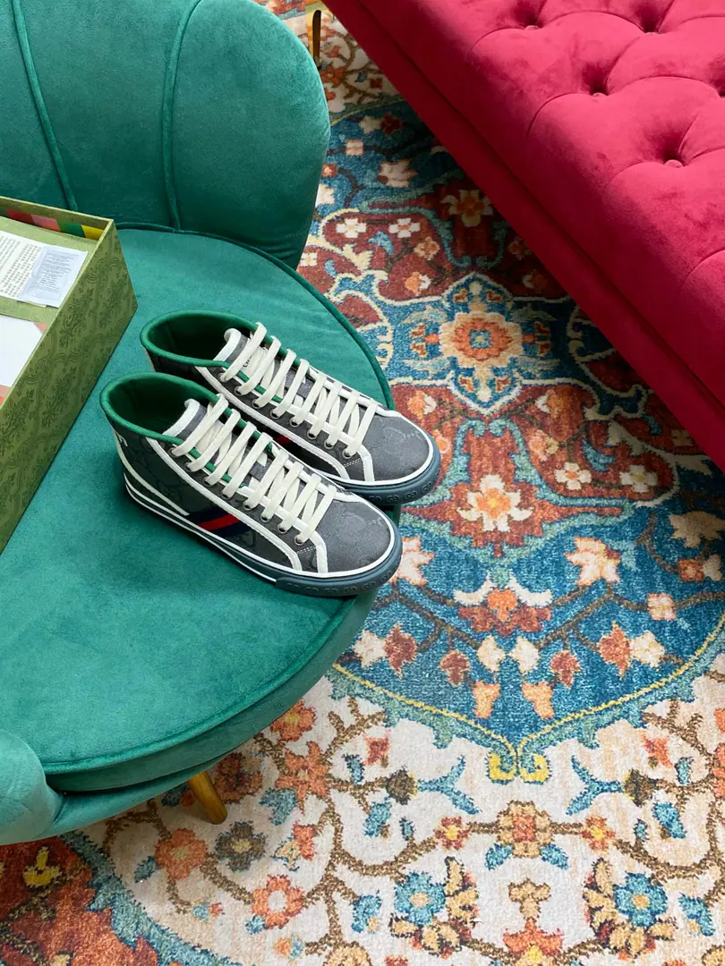 👑 NEW.✔︎ⒽⒽ ➫ 【G*ucci】Disney x G*ucci TennisCooperation series 1977The high-end canvassing shoes are new to the couple.🔥 __________________________ 🔺. Top Quality【G*ucci】G*ucci tennis 1977 Classic series of canvas shoes.……2022Fire-shocking recommendation., G+1977×Disney - It's a joint line.……GGThe canvas is a melting element. The regenerate is so strong. The classics and the love are perfect memories.！A retro-temporal fashion.2022MostinIt's a couple of days.insI really got the treasure., Every one of them., Different Fashion Elements, Every pair of them makes a new sense.. 2022Synchronise new color for cabinet, Original development custom, Every color fabric is custom-made., The big one is looking for something.！Every pair of shoes is to be used with an ID net.NFCChip, Market-level top version⚠Fabulous.: CustomGGE-memorning./5DPrint Mickey's fabric./The water is washed for the old canvas.: Customise towels to Buneri（The mats are fine. You can't open them.）Otsumi!: Original to open the big model 🎁Mickey's a match.DisneyBox, Other Colour Green Boxes…… （Shoe belt.: Same as the cabinet, with the rice and white shoelaces.） *.♡②⓪②②………………… ꫛꫀꪝ Go➫ Materials ①⸂⸂⸜👊⸝⸃⸃ Shoe.: Original SpecificGGThe canvas.+3DCartommy.+Art of embroidery+Sponge canvas. ②⸂⸂⸜👊⸝⸃⸃ Uchi.: Air towel cloth. Foot.: Air towel cloth. ③⸂⸂⸜👊⸝⸃⸃Shoes under the sole.: Original version to open ④⸂⸂⸜👊⸝⸃⸃Original packaging for cabinet. …………………………… ◼️ Size: Female size35-40（41No, no, no, no, no.） Men39-44（45No, no, no, no, no.）