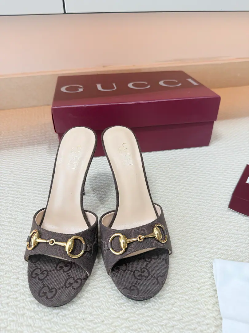 High-thirty round head. Diamonds and... The saddle button. Deep-throw slippers. That's a big one. Precious packaging GUCCI The old flower cloth. Shoe show. He's tall.10.5cm Fashion brand.LOGOStock, The most highly recognized and knowledgeable contestants are afraid to push out the chain and the high ranks.GUCCIIt's not like I'm out of line. GucclParis Fashion Show. This series of new fashion charms continues to be super high and designed., The world's most famous fans like to be a fan of the world., The best sale is out of order, both within and outside the country., Top-level Candy Colour, Every color is a beautiful knowledge., Colour Selection Shoes.:Old flower classic. Ree-Li-Li-Li-Li-Li-Li-Li-Li-Li-Li-Li-Li-Li-Li-Li-Li-Li-Li-Li-Li-Li-Li-Li-Li-Li-Li-Li-Li-Li-Li-Li-Li-Li-Li-Li-Li-Li-Li-Li-Li-Li-Li-Li-Li-L:Import of leather sheep Bottoms.:The original is really a big one. Codes:35 36 37 38 39 40 41 42 (40 41 42Sold) Packaging:GUCCIFull package