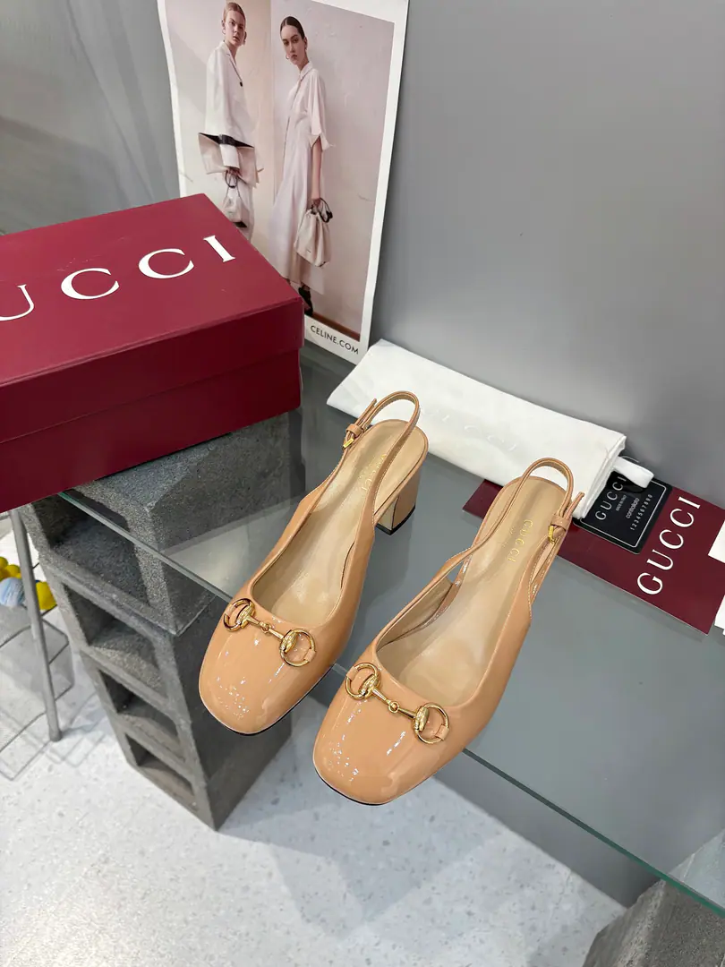 Plant prices Guch. Guccⅰ Classic girl shoes.:Original version 1-to-1 development, The shoes are carefully tuned., The fabric is original..Import of sheep skin.The plate is a hardware dish.GGButton It's so delicate and impeccable.！ Lamb skin.: Inside and on foot. He's tall.:6.5 Codes, 35-42（40.41 42Make a reservation.） Italy is a big-ass country., Original Packaging ！