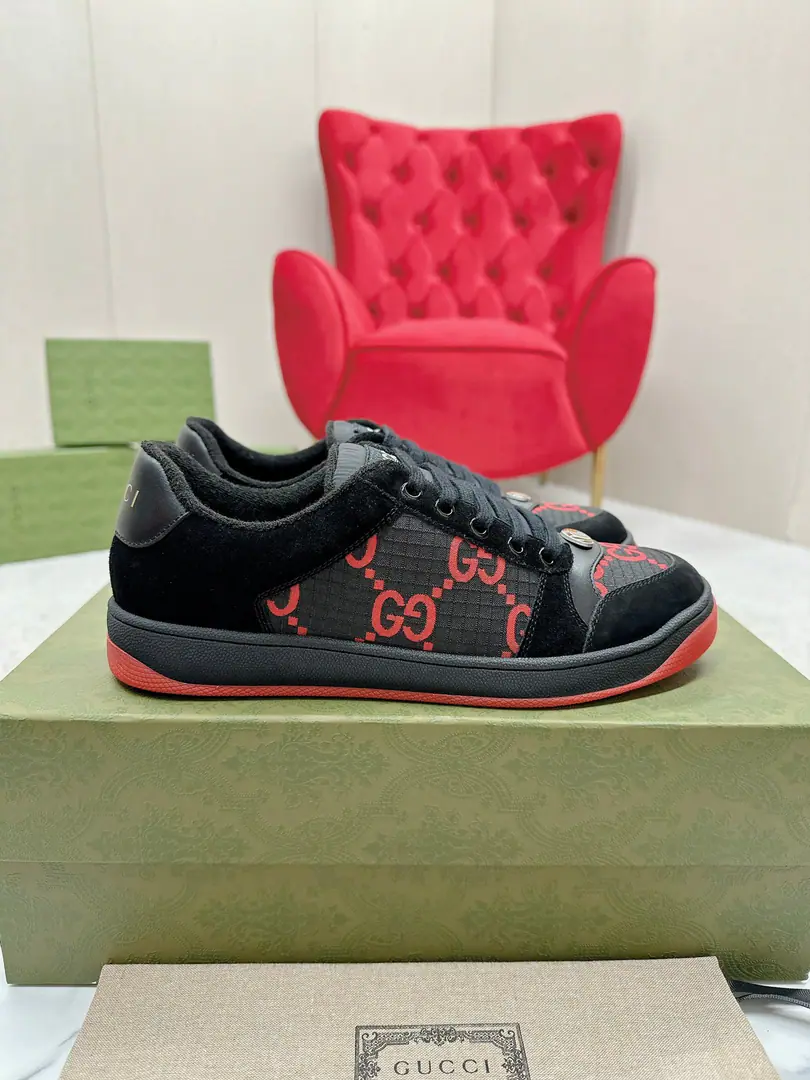 Gucci————Requisition version GGThe series makes old dirty shoes.-The money comes in.！ Ten to nine, I'll pay. Current！Current！Current！New Colour Plus Push-Market terminal version！ Procuring original development….Fabulous. Material Otsumi! Details are random.！ The model Schwartz is one-by-one, and the drill is one-by-one......Metal cherry locket.……Metal binaryGCrystal cylinders……GucciOriginal custom-made narrowband…… Super Flash Series—Flash diamond chain..Cherry decorations can be removed, One to two, one to two, one., ♪ To promote your personality ♪ Skins of colored cattle..The handwork is very qualitative., Bring your own sense of excellence.！ I'll do the details., I'll take a line.. The original towel is more delicate and soft and more comfortable., Pocket Steel Double OriginalTPUOtsumi!(Lower width, Upper Narrow) Appendible packaging⭐️ Codes: Women35-40 Men39-44（Women41 Men45 Custom）