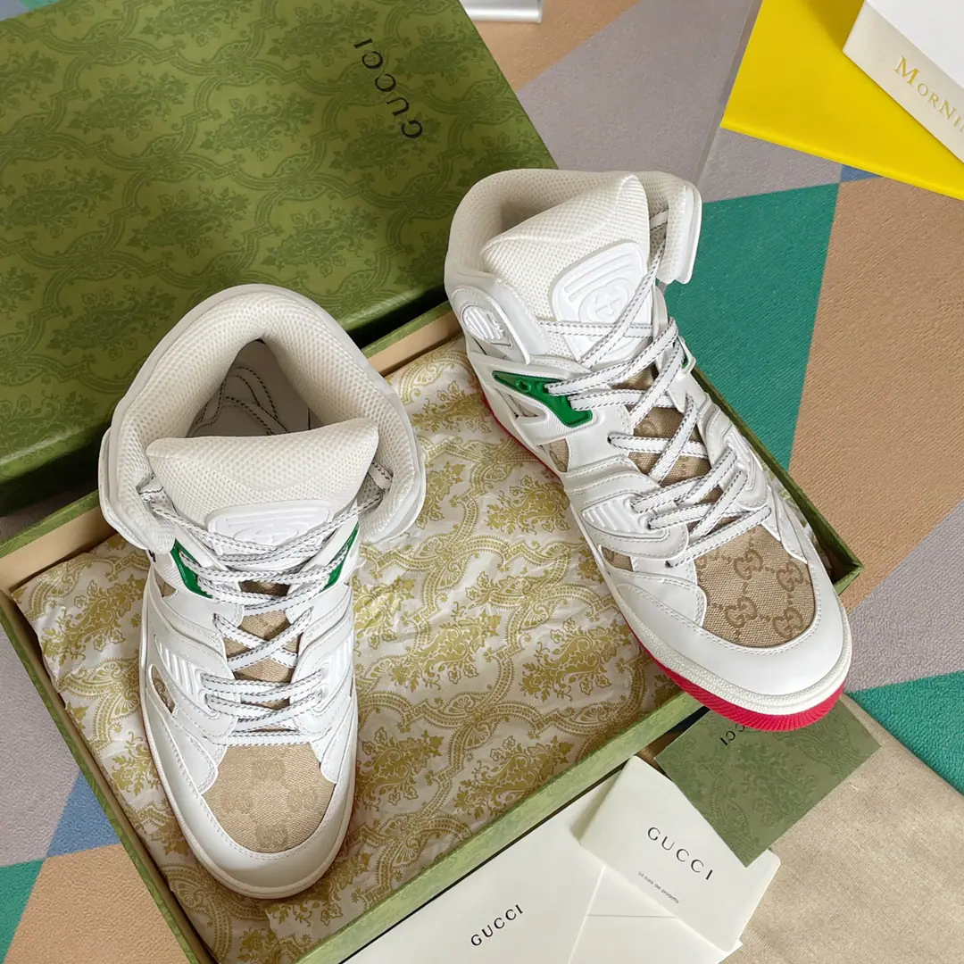 High Version:Ko Gang! Gucci Gustz!BasketThe Goose Lover Movement. Basketball shoes. The original is bought to the bottom of a single-size model., Film development for goods2021LatestBasketThe couple's football shoes were hit by the most popular star money this summer. The neutral unique design is perfect for the current and fashion., Enjoy the color of the joy of the collision., I feel like a father's shoe. Rubber interbutted doubleGEmbellishment The visual pleasure of the color-shock design., Light up the whole thing.. The motor-like inspiration comes from90The basketball shoes.. This high-end shoe is integrated into the iconic elements and details., Show me the way you express yourself in the field of aesthetics.. Shoes mix with colored flour., Combining with a slight old effect Send a cabinet for fine packaging🛍📦 ▪️Fabulous.: Imports of specific cattle skins in original form ▪️Uchi.: Inside the air network. ▪️Shoes under the sole.: Original version to open ▪️Size: Women35-40 / Men38-45