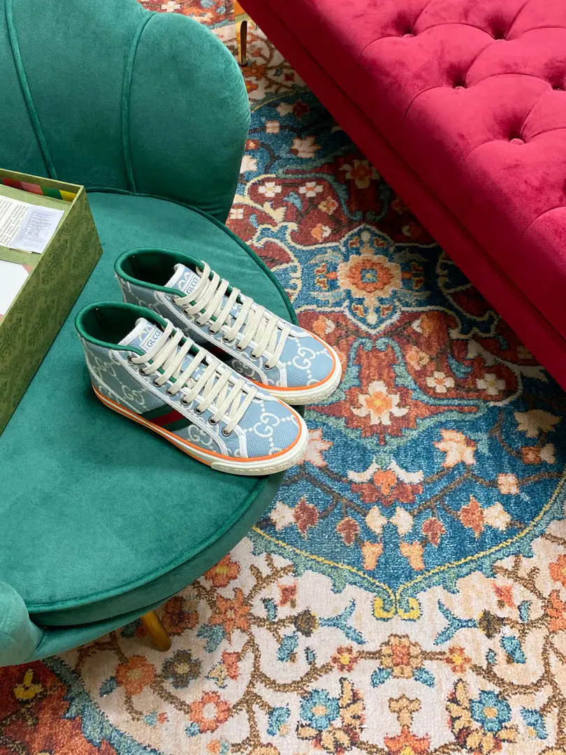👑 NEW.✔︎ⒽⒽ ➫ 【G*ucci】Disney x G*ucci TennisCooperation series 1977The high-end canvassing shoes are new to the couple.🔥 __________________________ 🔺. Top Quality【G*ucci】G*ucci tennis 1977 Classic series of canvas shoes.……2022Fire-shocking recommendation., G+1977×Disney - It's a joint line.……GGThe canvas is a melting element. The regenerate is so strong. The classics and the love are perfect memories.！A retro-temporal fashion.2022MostinIt's a couple of days.insI really got the treasure., Every one of them., Different Fashion Elements, Every pair of them makes a new sense.. 2022Synchronise new color for cabinet, Original development custom, Every color fabric is custom-made., The big one is looking for something.！Every pair of shoes is to be used with an ID net.NFCChip, Market-level top version⚠Fabulous.: CustomGGE-memorning./5DPrint Mickey's fabric./The water is washed for the old canvas.: Customise towels to Buneri（The mats are fine. You can't open them.）Otsumi!: Original to open the big model 🎁Mickey's a match.DisneyBox, Other Colour Green Boxes…… （Shoe belt.: Same as the cabinet, with the rice and white shoelaces.） *.♡②⓪②②………………… ꫛꫀꪝ Go➫ Materials ①⸂⸂⸜👊⸝⸃⸃ Shoe.: Original SpecificGGThe canvas.+3DCartommy.+Art of embroidery+Sponge canvas. ②⸂⸂⸜👊⸝⸃⸃ Uchi.: Air towel cloth. Foot.: Air towel cloth. ③⸂⸂⸜👊⸝⸃⸃Shoes under the sole.: Original version to open ④⸂⸂⸜👊⸝⸃⸃Original packaging for cabinet. …………………………… ◼️ Size: Female size35-40（41No, no, no, no, no.） Men39-44（45No, no, no, no, no.）