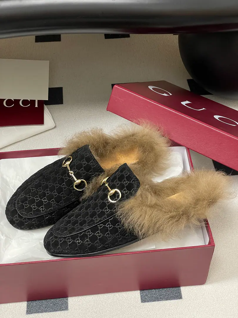 🏧𝐆𝐔𝐂𝐂𝐈Gustz!PrincetownClassic wool slippers., DoubleGHalf-shoe Tuscany slippers with a maggot moored mooring.. The shoe is soft., The galleries flow., To show you the grace of your day.！ Shoeface original doubleGFly face./Cow leather. The inside foot is a Tuscany wool. The Italian factory is so big. Size:35-42 [40.41.42Do it.]