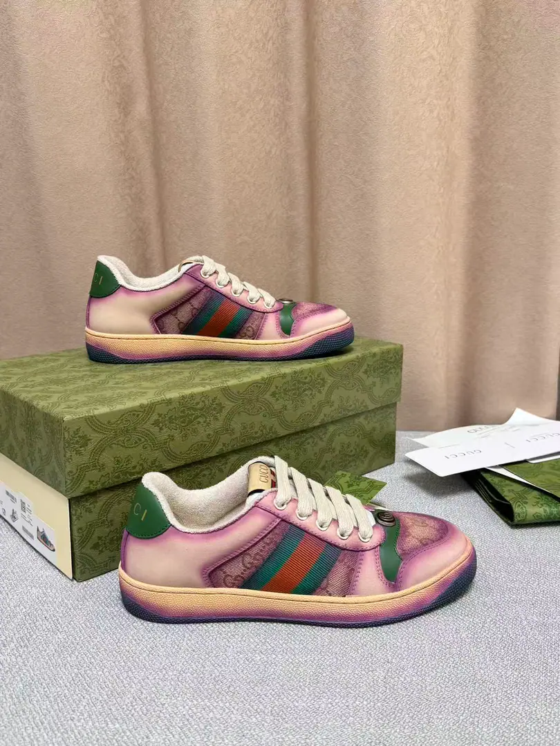 Top VersionGMy little dirty shoes.🍓♪ The pace of the tide ♪🍄The new series continues to look for inspiration from other times of everyday life.,And to integrate into the essence of the present design.🌺3DImported head-particle cow skin production,♪ With a classic double G Letters Interwoven,The most impressive branding.🌷 Fabulous.:The front plate imports the sanded cattle skin. Foot.:Plain-board doublesGSaddle Otsumi!:Tpu Packaging:Full bag. Remarks:All details are checked against the original. Match: Women35-40