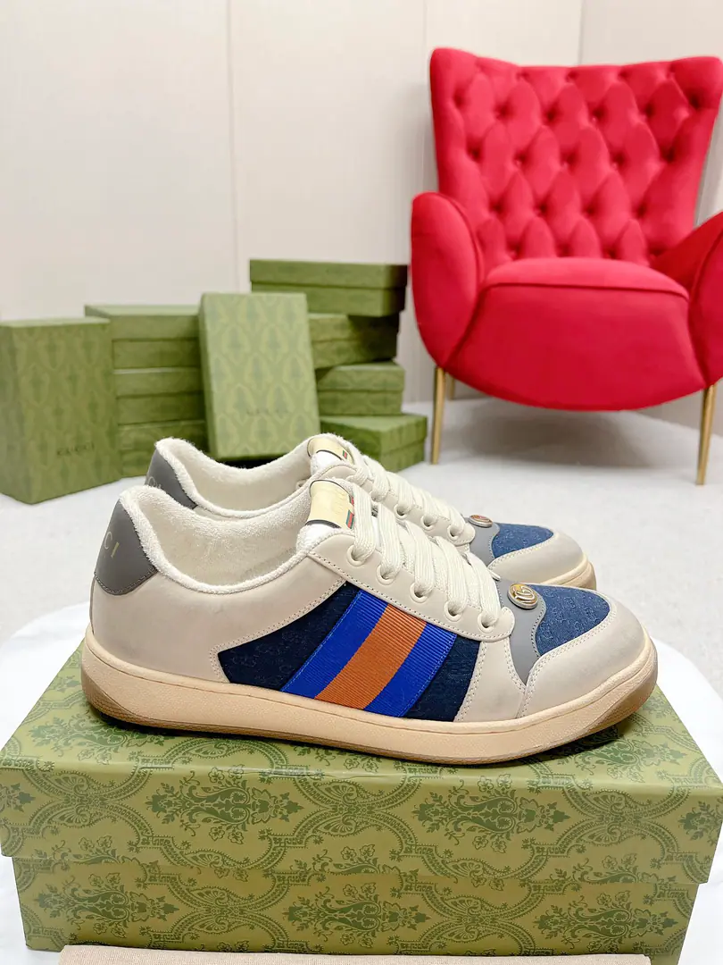 Gucci————Requisition version GGThe series makes old dirty shoes.-The money comes in.！ Ten to nine, I'll pay. Current！Current！Current！New Colour Plus Push-Market terminal version！ Procuring original development….Fabulous. Material Otsumi! Details are random.！ The model Schwartz is one-by-one, and the drill is one-by-one......Metal cherry locket.……Metal binaryGCrystal cylinders……GucciOriginal custom-made narrowband…… Super Flash Series—Flash diamond chain..Cherry decorations can be removed, One to two, one to two, one., ♪ To promote your personality ♪ Skins of colored cattle..The handwork is very qualitative., Bring your own sense of excellence.！ I'll do the details., I'll take a line.. The original towel is more delicate and soft and more comfortable., Pocket Steel Double OriginalTPUOtsumi!(Lower width, Upper Narrow) Appendible packaging⭐️ Codes: Women35-40 Men39-44（Women41 Men45 Custom）