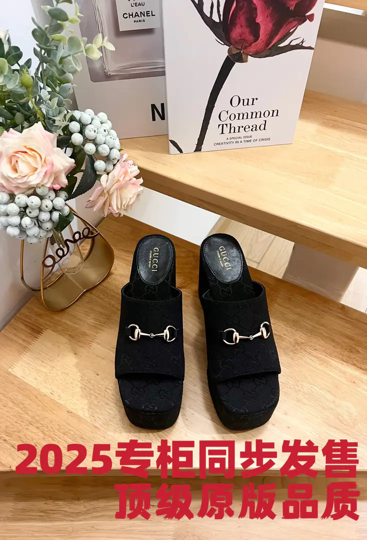 ⚡️⚡️25ss- Morning.Gucci🗽🗽The Gucci weeds are thick with sandals and sandals that will bring a little moth to your summer costume.. ·Shoe.: Leather., Texture ·Liner: Leather. ·Shoes under the sole.: Leather inside., Rubber soles ·- Toes round your head. ·Production in Spain ·Normal size. ·A little bit. ·International Standard Scalories ·Waterproofing stations10cm ·Codes: 36-41
