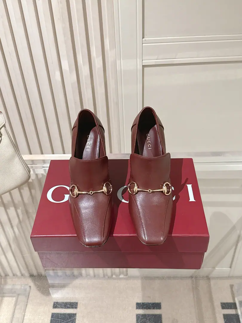 Top Quality Gucci GalleriaSeries｜Classic horse-stamped and lyver shoes. I'm gonna fix my little shoes.～Double shoes.GOld flower fabric./Lamb skin., The logo is a gold cut.+ Match10cmBold～And you're just fine with grace and grace.～It's not gonna affect the atmosphere or the comfort.～ It's a combination of commuting formality and graceful resonance.！High and impressive. He's so tall and thin and he's not tired.～On the upper foot, stretch the legs and increase the height ratio.！The daily commutes fit in a variety of styles. It's definitely the most important high-shelfed shoe in the women's locker in the job.👠 Shoe.: Use sheep skin./DoubleGOld flower fabric. Littre: In the sheep's skin./Foot. Shoes under the sole.: That's a big one. He's tall.: 10cm Heel. Size: 35-42（40 41 42Make a no-refund order.）