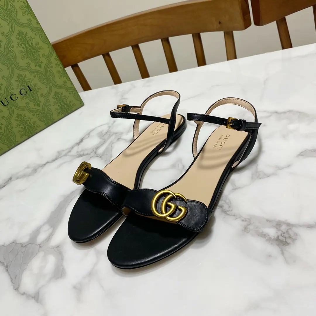Gucci Guch. Classic strip.·Heel sandals., Original1:1Development, It's a super-big., It's beautiful., Summer must be a single. Shoe.🈶️Top layer🐂Bullskins. ｜ Gold/Silver membrane., ♪ The pads are the rims ♪🐑Lamb skin., That's a little skin. Size: 35—39Code(40.41.42Do it., No re-election.)