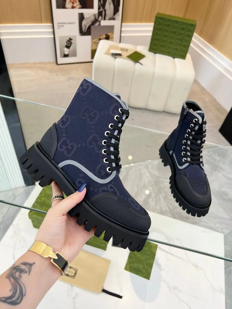 ❤️ Men+10 2023GucciShoes with bare canvas., One against one.. It's for the fall.. The newest model of the new system is the perfect style of a street bomb, which is cool. C♪ The fashionable one ♪ I'll bring my old and classic shoes. I'm so tired of watching.. Original inverted model, model, Importing high-end knitted fabrics display a delicate sense of quality.！The original version of the big bottom.EVABubble-resistant grinding bottom.+Head back and forth.. The upper foot is easy and comfortable.. Codes:Women35-41 Men39-46＃