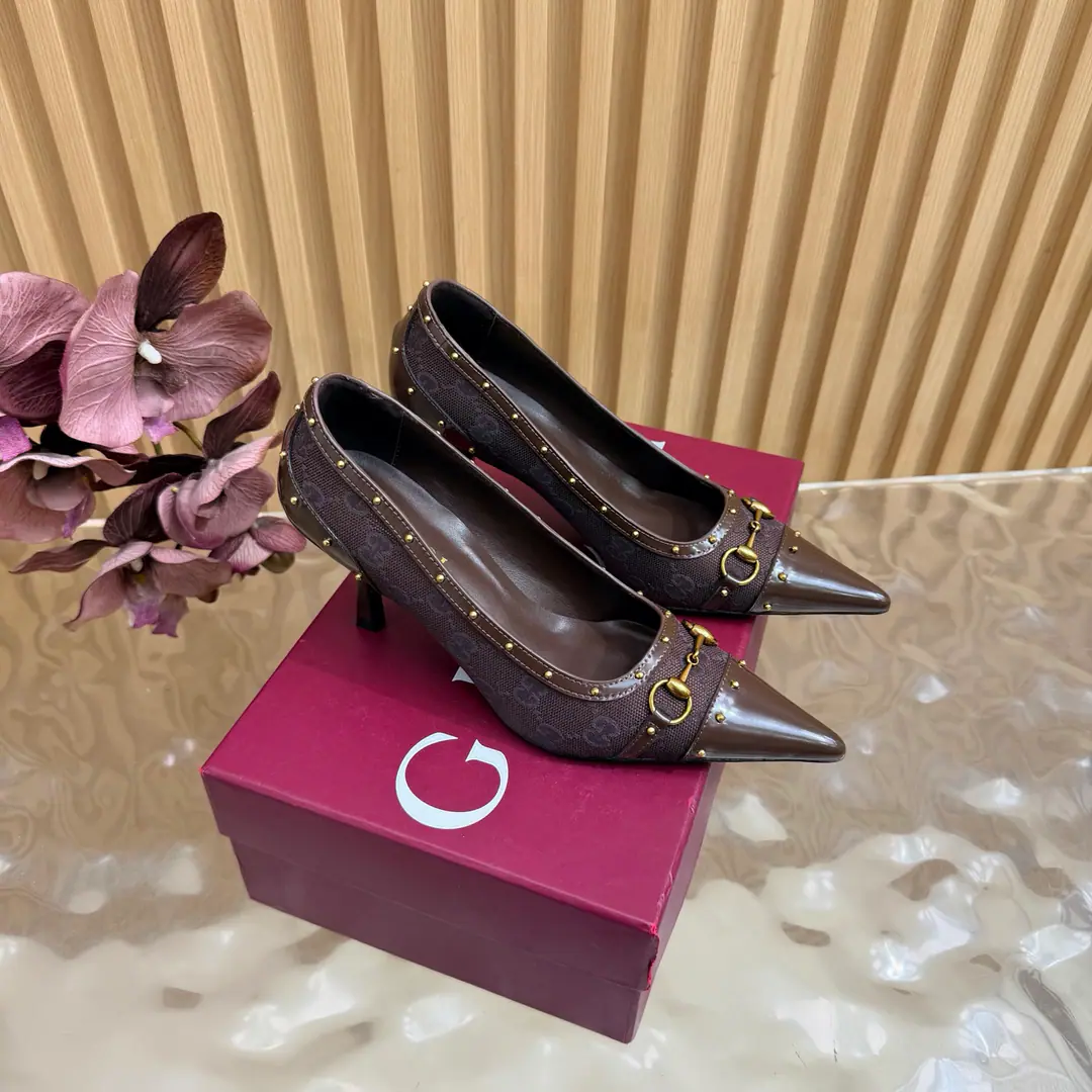 2026S Spring and summer.GucciNew stunned, high-head heels. The shoes are the most classic.Logo, The suction is behind the pressure., I'd better wear two pairs of shoes and wear pants.👖And dress.👗There's no harm in getting in and out of any place.🩵High-quality cortex kittens and silver bright spots are more than comparable to the impact of visual shocks., Elegance and knowledge blend., A pair of shoes meets the demands of the fairies., The most beautiful of all.🩶 Shoe.: Velvet./Layout Otsumi!: That's a big one. Codes: 35-41（40, 41, 42Custom）