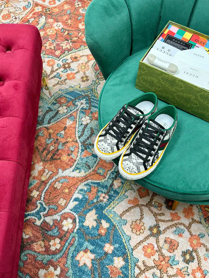 👑 NEW.✔︎ⒽⒽ ➫ 【G*ucci】Disney x G*ucci TennisCooperation series 1977The series of low-end combo shoes is new.🔥 __________________________ 🔺. Top Quality【G*ucci】G*ucci tennis 1977 Classic series of canvas shoes.……2022Fire-shocking recommendation., G+1977×Disney - It's a joint line.……GGThe canvas is a melting element. The regenerate is so strong. The classics and the love are perfect memories.！A retro-temporal fashion.2022MostinIt's a couple of days.insI really got the treasure., Every one of them., Different Fashion Elements, Every pair of them makes a new sense.. 2022Synchronise new color for cabinet, Original development custom, Every color fabric is custom-made., The big one is looking for something.！Every pair of shoes is to be used with an ID net.NFCChip, Market-level top version⚠Fabulous.: CustomGGE-memorning./5DPrint Mickey's fabric./The water is washed for the old canvas.: Customise towels to Buneri（The mats are fine. You can't open them.）Otsumi!: Original to open the big model 🎁Mickey's a match.DisneyBox, Other Colour Green Boxes…… （Shoe belt.: Same as the cabinet, with the rice and white shoelaces.） *.♡②⓪②②………………… ꫛꫀꪝ Go➫ Materials ①⸂⸂⸜👊⸝⸃⸃ Shoe.: Original SpecificGGThe canvas.+3DCartommy.+Art of embroidery+Sponge canvas. ②⸂⸂⸜👊⸝⸃⸃ Uchi.: Air towel cloth. Foot.: Air towel cloth. ③⸂⸂⸜👊⸝⸃⸃Shoes under the sole.: Original version to open ④⸂⸂⸜👊⸝⸃⸃Original packaging for cabinet. …………………………… ◼️ Size: Female size35-40（41No, no, no, no, no.） Men39-44（45No, no, no, no, no.）