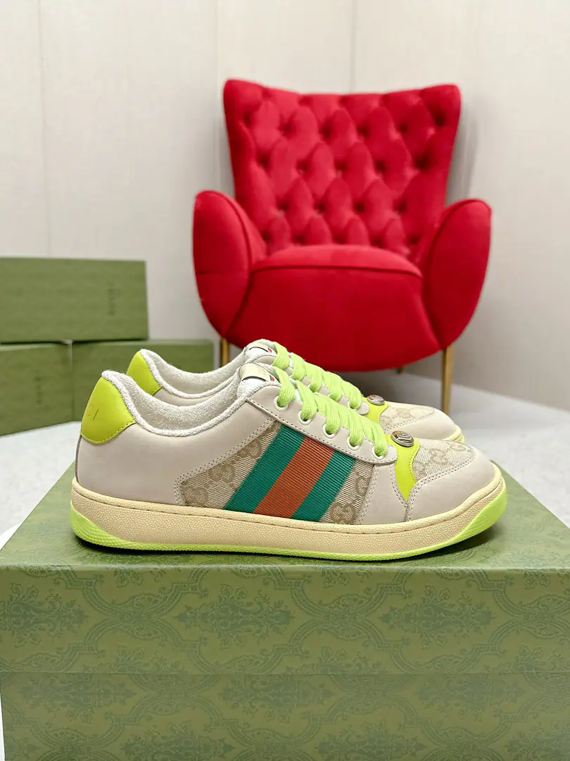 Gucci————Requisition version GGThe series makes old dirty shoes.-The money comes in.！ Ten to nine, I'll pay. Current！Current！Current！New Colour Plus Push-Market terminal version！ Procuring original development….Fabulous. Material Otsumi! Details are random.！ The model Schwartz is one-by-one, and the drill is one-by-one......Metal cherry locket.……Metal binaryGCrystal cylinders……GucciOriginal custom-made narrowband…… Super Flash Series—Flash diamond chain..Cherry decorations can be removed, One to two, one to two, one., ♪ To promote your personality ♪ Skins of colored cattle..The handwork is very qualitative., Bring your own sense of excellence.！ I'll do the details., I'll take a line.. The original towel is more delicate and soft and more comfortable., Pocket Steel Double OriginalTPUOtsumi!(Lower width, Upper Narrow) Appendible packaging⭐️ Codes: Women35-40 Men39-44（Women41 Men45 Custom）