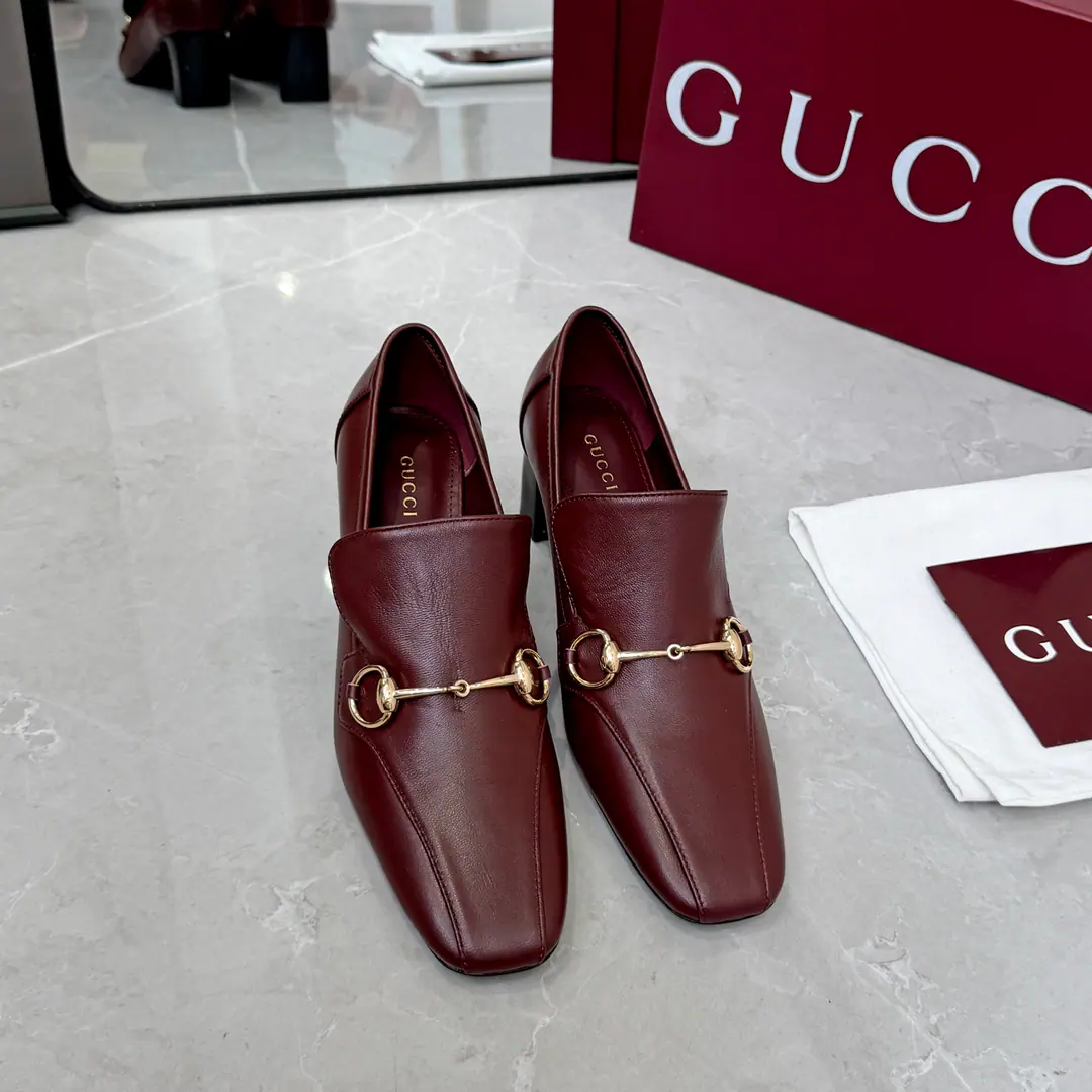 Gucci/Gustz! 26Newest single shoe. It's a very recognizable piece. The classic title buttons., And you're so charming., Designing to combine traditional inspiration with modern 100 styles, A little graceful. Fabulous.: Lamb skin./Brush Uchi. Foot.: Lamb skin. Otsumi!: That's a big one. He's tall.: 6cm/10cm Codes: 35-42（41 42No Refund for Speculation）