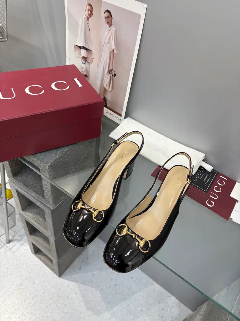 Plant prices Guch. Guccⅰ Classic girl shoes.:Original version 1-to-1 development, The shoes are carefully tuned., The fabric is original..Import of sheep skin.The plate is a hardware dish.GGButton It's so delicate and impeccable.！ Lamb skin.: Inside and on foot. He's tall.:6.5 Codes, 35-42（40.41 42Make a reservation.） Italy is a big-ass country., Original Packaging ！