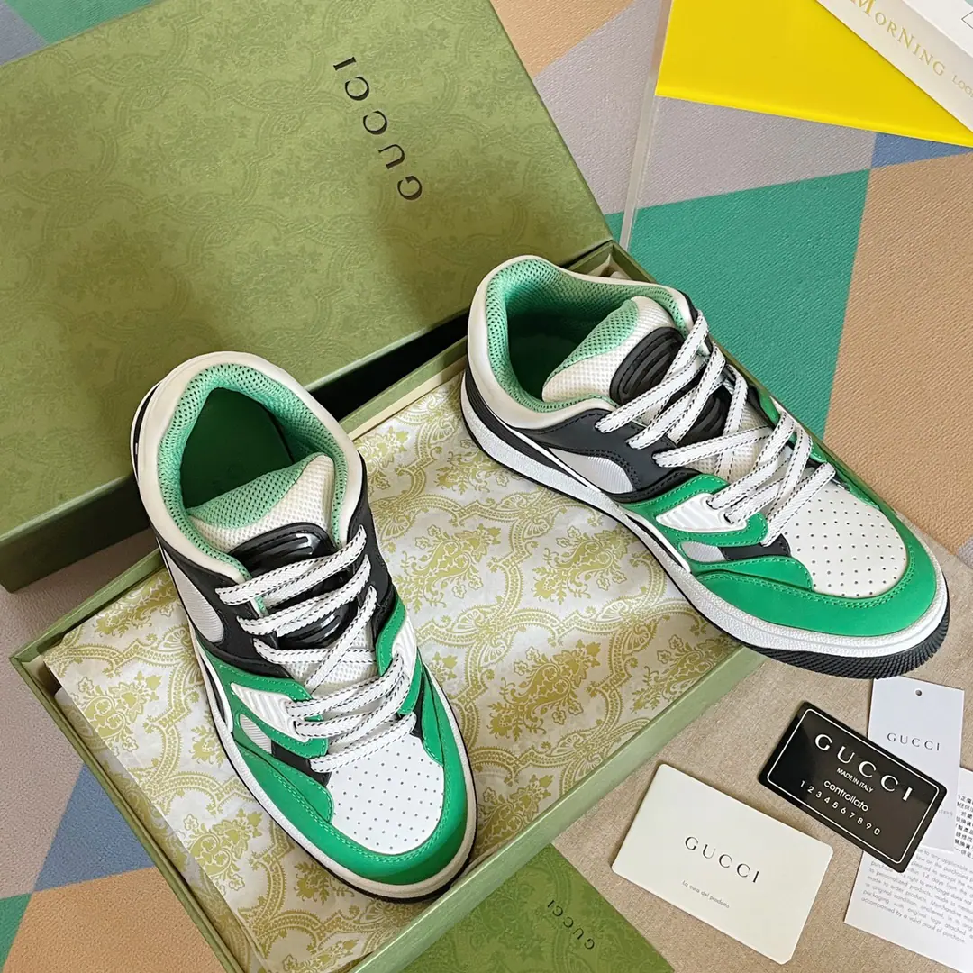 Top Version Gucci Gustz!BasketThe Goose Lover Movement. Basketball shoes. The original is bought to the bottom of a single-size model., Film development for goods2022LatestBasketThe couple's football shoes were hit by the most popular star money this summer. The neutral unique design is perfect for the current and fashion., Enjoy the color of the joy of the collision., I feel like a father's shoe. Rubber interbutted doubleGEmbellishment The visual pleasure of the color-shock design., Light up the whole thing.. The motor-like inspiration comes from90The basketball shoes.. This high-end shoe is integrated into the iconic elements and details., Show me the way you express yourself in the field of aesthetics.. Shoes mix with colored flour., Combining with a slight old effect Send a cabinet for fine packaging🛍📦 ▪️Fabulous.: The original version of the multiple material mixes of specific cattle skins ▪️Uchi.: Into the air network. ▪️Shoes under the sole.: Original OpenTPUDouble Base ▪️Bottom: 3CM ▪️Size: Female35-40/Men39-45