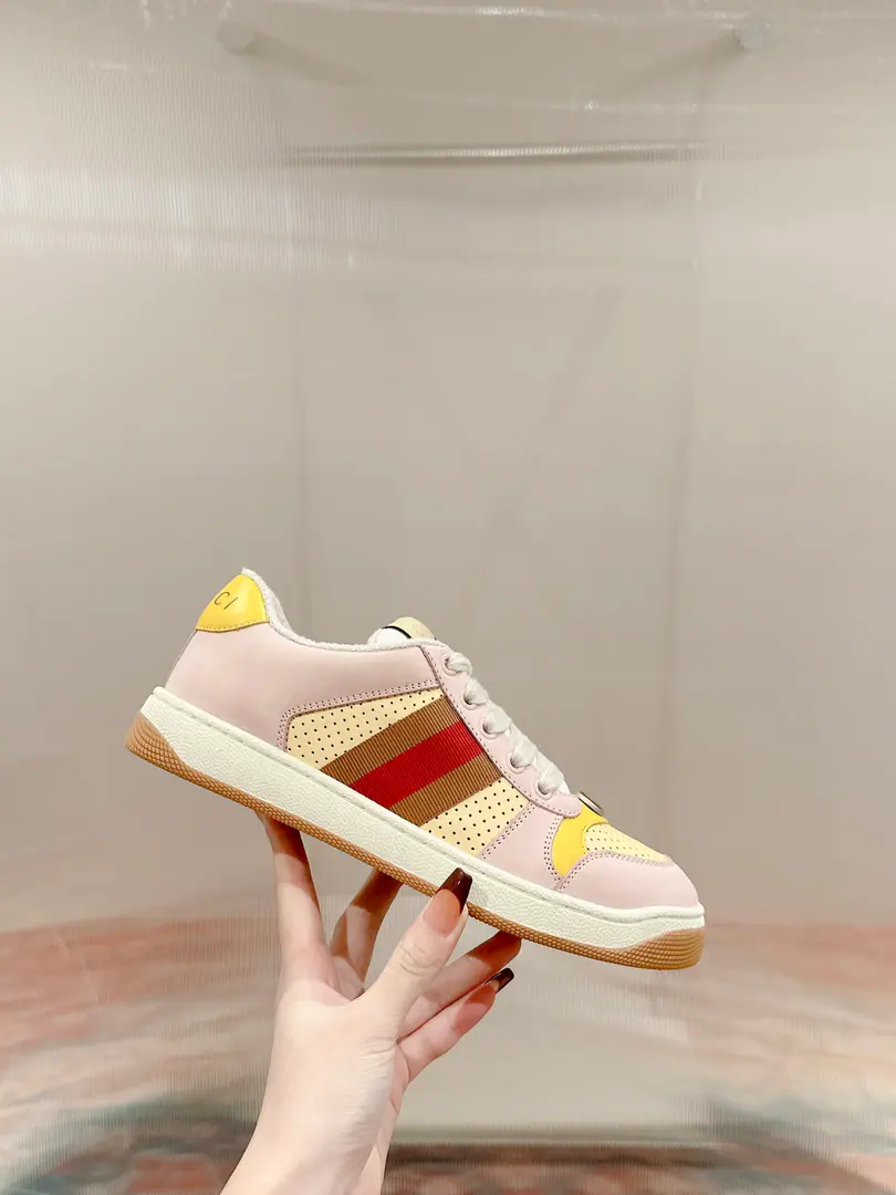 🅿️ Gucci————Requisition version GGThe series makes old dirty shoes.-The money comes in.！ Ten to nine, I'll pay. Current！Current！Current！New Colour Plus Push-Market terminal version！ Procuring original development….Fabulous. Material Otsumi! Details are random.！ The model Schwartz is one-by-one, and the drill is one-by-one......Metal cherry locket.……Metal binaryGCrystal cylinders……GucciOriginal custom-made narrowband…… Super Flash Series—Flash diamond chain..Cherry decorations can be removed, One to two, one to two, one., ♪ To promote your personality ♪ Skins of colored cattle..The handwork is very qualitative., Bring your own sense of excellence.！ I'll do the details., I'll take a line.. The original towel is more delicate and soft and more comfortable., Pocket Steel Double OriginalTPUOtsumi!(Lower width, Upper Narrow) Appendible packaging⭐️ Codes: Women35-40 （Women41 Custom）