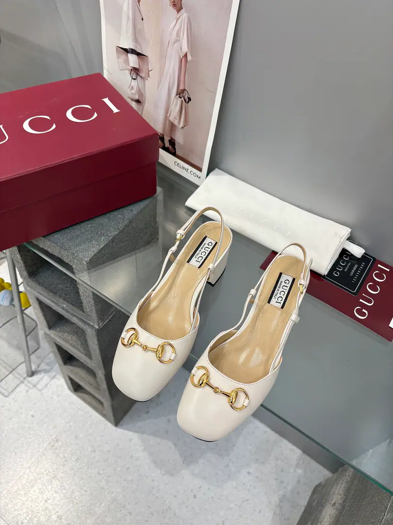 Plant prices Guch. Guccⅰ Classic girl shoes.:Original version 1-to-1 development, The shoes are carefully tuned., The fabric is original..Import of sheep skin.The plate is a hardware dish.GGButton It's so delicate and impeccable.！ Lamb skin.: Inside and on foot. He's tall.:5.5 Codes, 35-42（40.41 42Make a reservation.） Italy is a big-ass country., Original Packaging ！