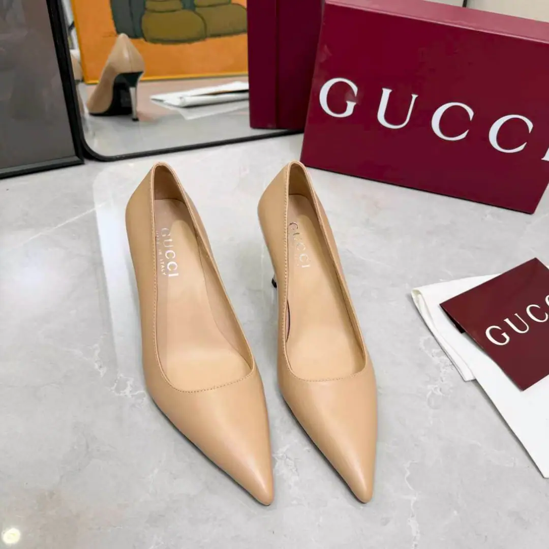 Gucci/Gustz! 26The latest electric-plated heels. Fabulous.: Bullskins./ Brush Uchi. Foot.: Lamb skin. Otsumi!: That's a big one. He's tall.: 5.5cm/8.5cm/11cm Codes: 35-42（41 42No Refund for Speculation）