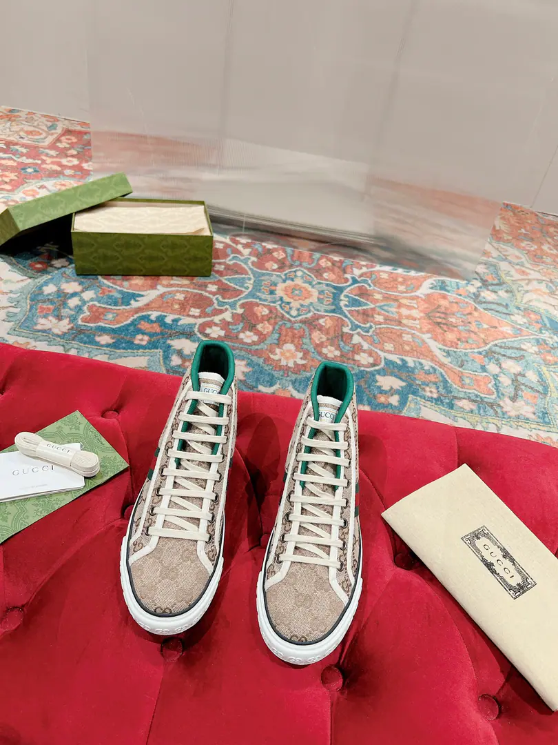 🅿️ 👑New upgradeArrival Gucc* tennis 1977 Classic series of canvas shoes.… Fire-shocking recommendation., G+1977×Disney - It's a joint line.…… Double-leaf-painted melt-in elements The regenerate is so strong. The classics and the love are perfect memories.！ The originals are custom-made for every color fabric., The big one is looking for something.！Market-level top version⚠ ✔️Fabulous.: CustomGGE-memorning./5DPrint Mickey's fabric./Water is used as canvas. ✔️Uchi.: Customise towels to Buneri ✔️Otsumi!: Original OpenTPUDouble Base ✔️Codes: Female size35-40, Men39-44（Female41 Men45I'll make sure I don't change it.）