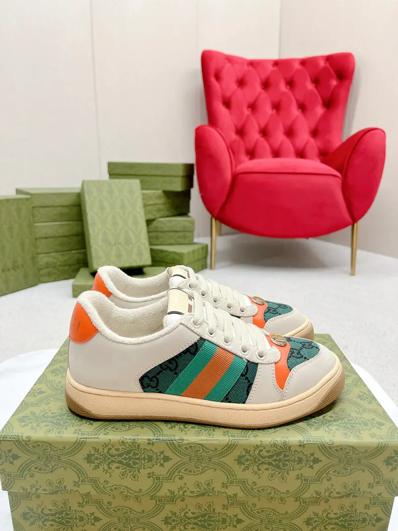 Gucci————Requisition version GGThe series makes old dirty shoes.-The money comes in.！ Ten to nine, I'll pay. Current！Current！Current！New Colour Plus Push-Market terminal version！ Procuring original development….Fabulous. Material Otsumi! Details are random.！ The model Schwartz is one-by-one, and the drill is one-by-one......Metal cherry locket.……Metal binaryGCrystal cylinders……GucciOriginal custom-made narrowband…… Super Flash Series—Flash diamond chain..Cherry decorations can be removed, One to two, one to two, one., ♪ To promote your personality ♪ Skins of colored cattle..The handwork is very qualitative., Bring your own sense of excellence.！ I'll do the details., I'll take a line.. The original towel is more delicate and soft and more comfortable., Pocket Steel Double OriginalTPUOtsumi!(Lower width, Upper Narrow) Appendible packaging⭐️ Codes: Women35-40 Men39-44（Women41 Men45 Custom）