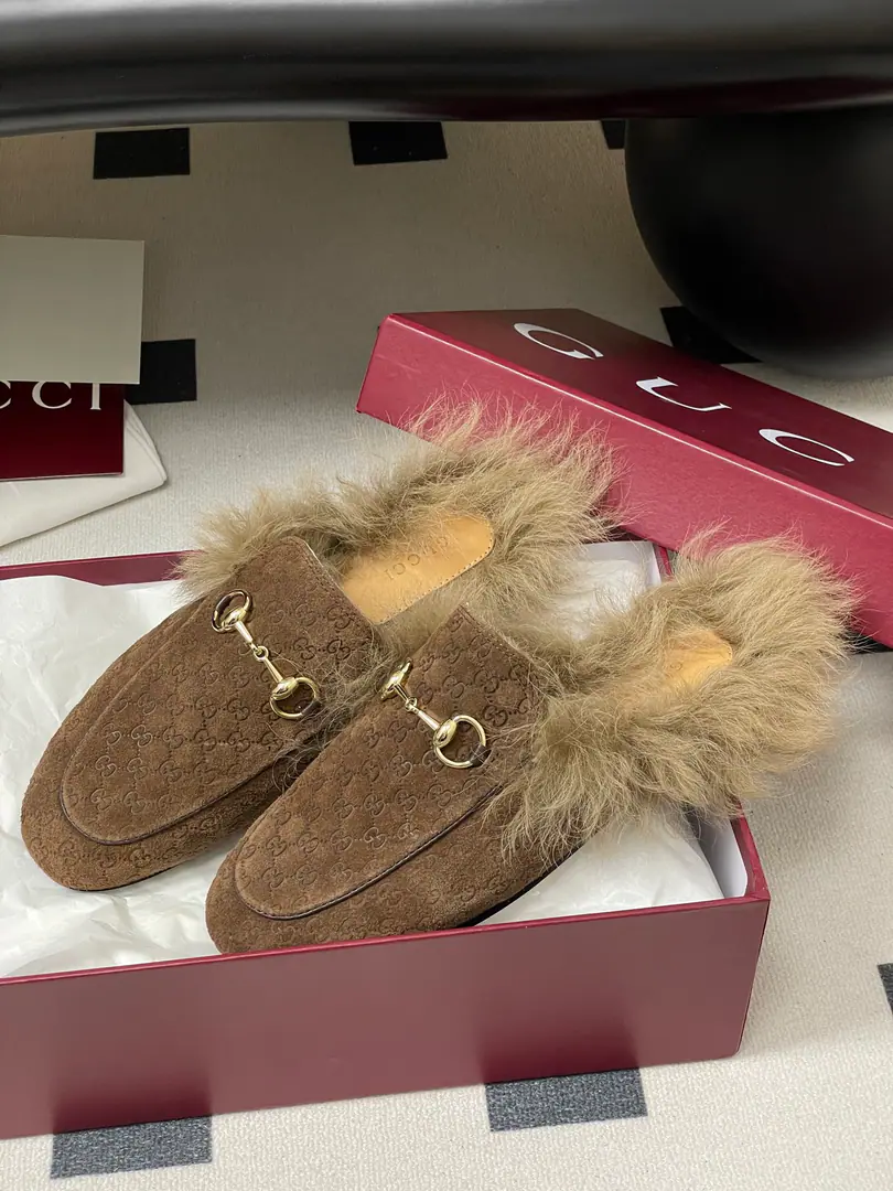 🏧𝐆𝐔𝐂𝐂𝐈Gustz!PrincetownClassic wool slippers., DoubleGHalf-shoe Tuscany slippers with a maggot moored mooring.. The shoe is soft., The galleries flow., To show you the grace of your day.！ Shoeface original doubleGFly face./Cow leather. The inside foot is a Tuscany wool. The Italian factory is so big. Size:35-42 [40.41.42Do it.]