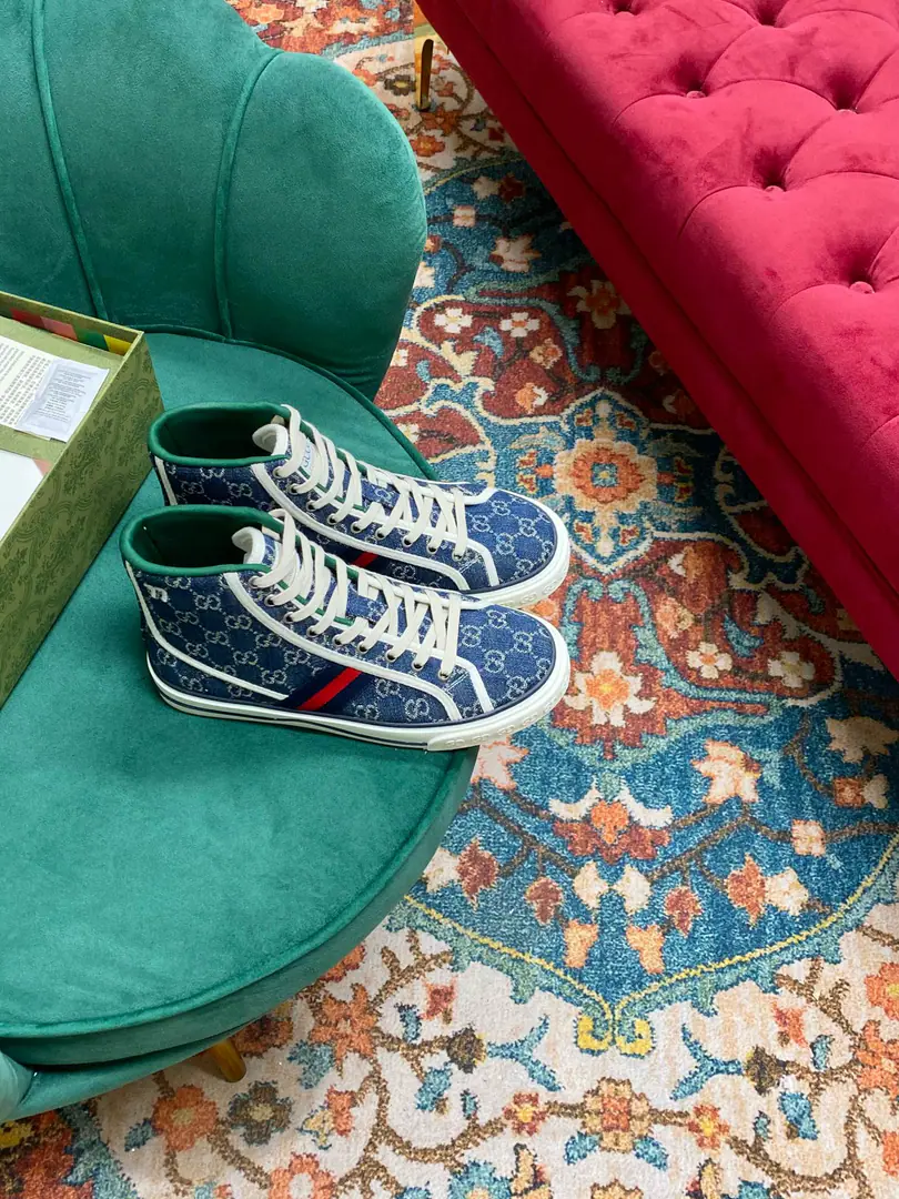 👑 NEW.✔︎ⒽⒽ ➫ 【G*ucci】Disney x G*ucci TennisCooperation series 1977The high-end canvassing shoes are new to the couple.🔥 __________________________ 🔺. Top Quality【G*ucci】G*ucci tennis 1977 Classic series of canvas shoes.……2022Fire-shocking recommendation., G+1977×Disney - It's a joint line.……GGThe canvas is a melting element. The regenerate is so strong. The classics and the love are perfect memories.！A retro-temporal fashion.2022MostinIt's a couple of days.insI really got the treasure., Every one of them., Different Fashion Elements, Every pair of them makes a new sense.. 2022Synchronise new color for cabinet, Original development custom, Every color fabric is custom-made., The big one is looking for something.！Every pair of shoes is to be used with an ID net.NFCChip, Market-level top version⚠Fabulous.: CustomGGE-memorning./5DPrint Mickey's fabric./The water is washed for the old canvas.: Customise towels to Buneri（The mats are fine. You can't open them.）Otsumi!: Original to open the big model 🎁Mickey's a match.DisneyBox, Other Colour Green Boxes…… （Shoe belt.: Same as the cabinet, with the rice and white shoelaces.） *.♡②⓪②②………………… ꫛꫀꪝ Go➫ Materials ①⸂⸂⸜👊⸝⸃⸃ Shoe.: Original SpecificGGThe canvas.+3DCartommy.+Art of embroidery+Sponge canvas. ②⸂⸂⸜👊⸝⸃⸃ Uchi.: Air towel cloth. Foot.: Air towel cloth. ③⸂⸂⸜👊⸝⸃⸃Shoes under the sole.: Original version to open ④⸂⸂⸜👊⸝⸃⸃Original packaging for cabinet. …………………………… ◼️ Size: Men39-44（45No, no, no, no, no.） Men