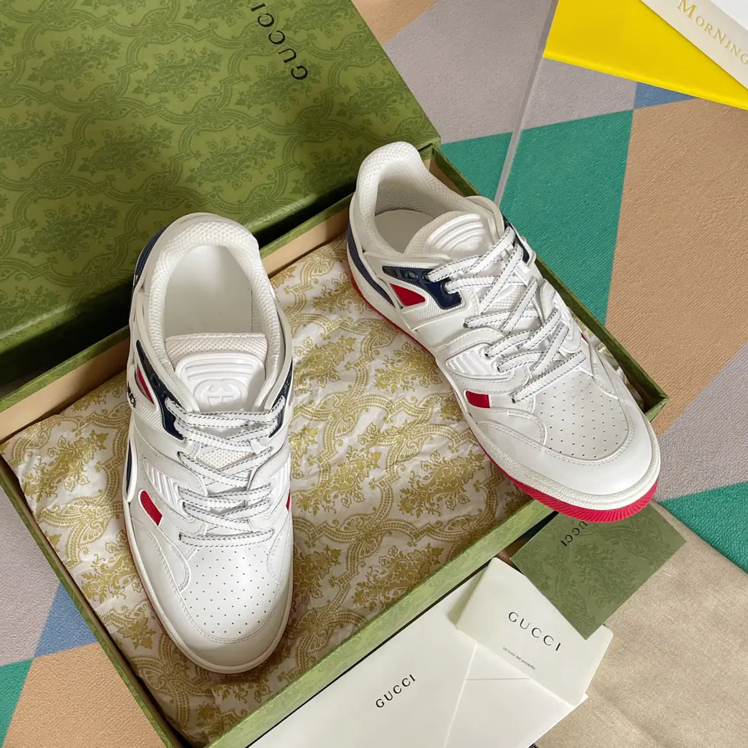 High Version:Low Gang! Gucci Gustz!BasketThe Goose Lover Movement. Basketball shoes. The original is bought to the bottom of a single-size model., Film development for goods2021LatestBasketThe couple's football shoes were hit by the most popular star money this summer. The neutral unique design is perfect for the current and fashion., Enjoy the color of the joy of the collision., I feel like a father's shoe. Rubber interbutted doubleGEmbellishment The visual pleasure of the color-shock design., Light up the whole thing.. The motor-like inspiration comes from90The basketball shoes.. This high-end shoe is integrated into the iconic elements and details., Show me the way you express yourself in the field of aesthetics.. Shoes mix with colored flour., Combining with a slight old effect Send a cabinet for fine packaging🛍📦 ▪️Fabulous.: Imports of specific cattle skins in original form ▪️Uchi.: Inside the air network. ▪️Shoes under the sole.: Original version to open ▪️Size: Men39-45