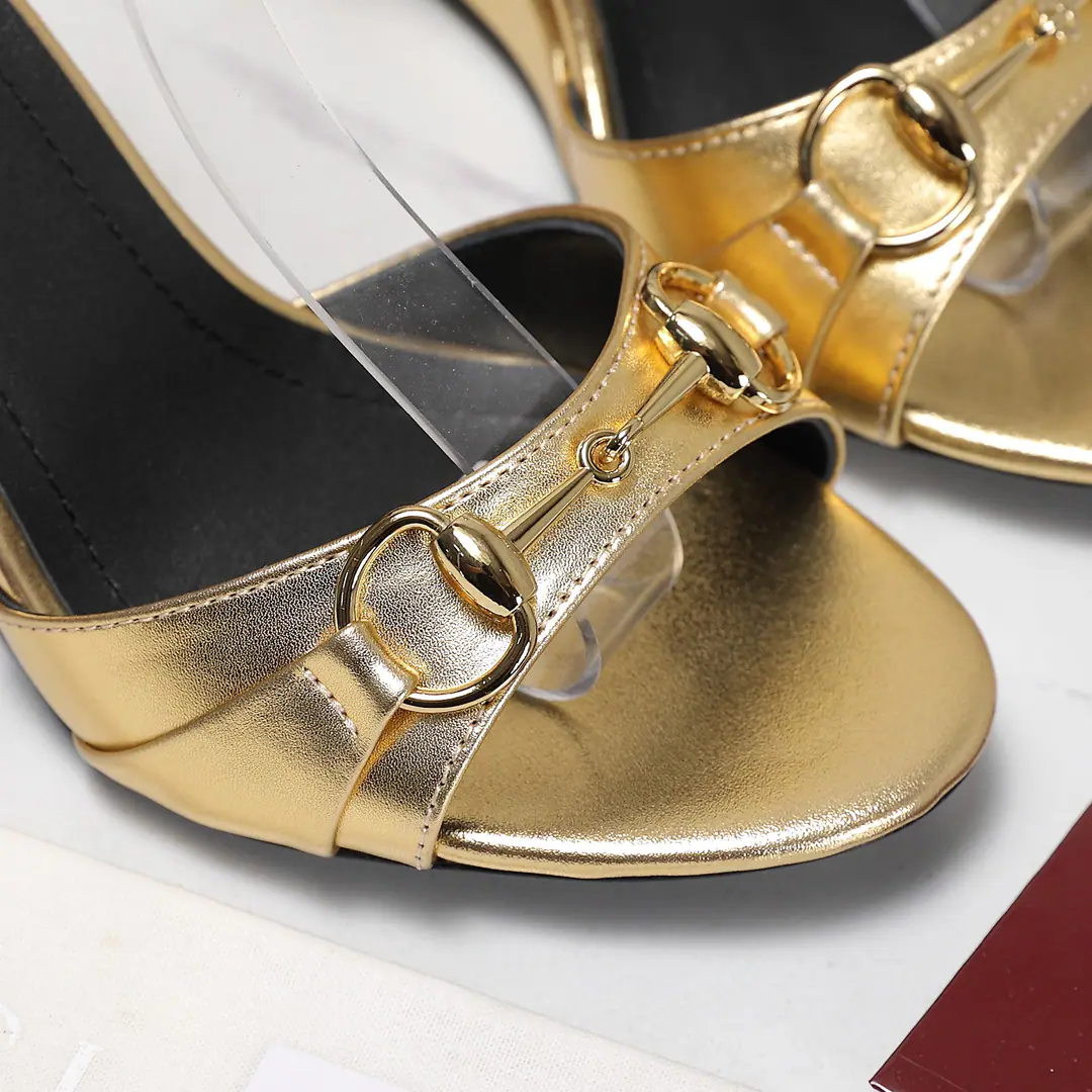 🌸GucciMaximum Version！ 💯💯／2026Summer New Money The bumper heel sandals. Requisition level, Top Quality！👏 Original purchase1:1Top Cycling！ Material andYText Same Very good. 👍 It's comparable.ZGNo Gap✌ ️This high heels is now a classic brand., Inspired by the...GuccioGucciThe initials of the gentleman's name and initials of the chain of elements of the treasure are the same as the brand for the shoe.. ·Brands use different knittings and coloring to inject modern essence into classic slippers.. It's a classic to have a chain of diamonds.. Fabulous.: Imported cattle skin Uchi.: Imports of sheep's skin He's tall.: 8CM Otsumi!: Italy is a big-ass country.. Codes: 35-41（41.42Do it.） Full original package！
