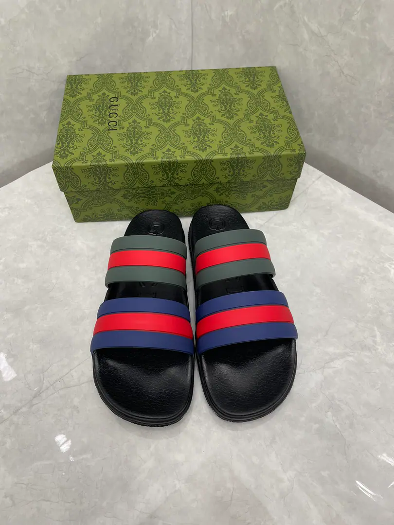 🌹Gucci The officials' network has men and women with broods and slippers. Web The stripes are now branded as business cards., To the world of horsework.. These slippers are here. Gucci Love Parade ♪ The world is out of the blue ♪, It shows a modern version of the symbol of the museum.. Green and red rubber belts with black soles. Same paragraph for men and women - Slippers bed. Rubber soles It's flat. Italian manufacture Codes36～46Code