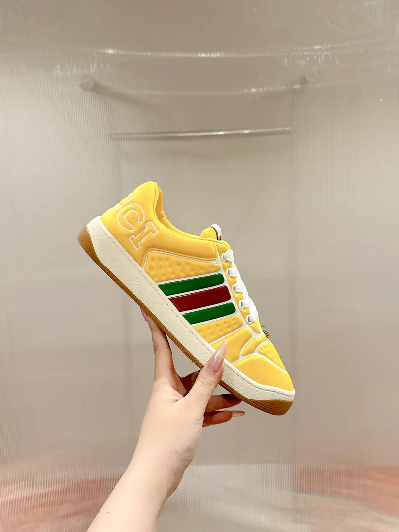 🅿️ Gucci————Requisition version GGThe series makes old dirty shoes.-The money comes in.！ Ten to nine, I'll pay. Current！Current！Current！New Colour Plus Push-Market terminal version！ Procuring original development….Fabulous. Material Otsumi! Details are random.！ The model Schwartz is one-by-one, and the drill is one-by-one......Metal cherry locket.……Metal binaryGCrystal cylinders……GucciOriginal custom-made narrowband…… Super Flash Series—Flash diamond chain..Cherry decorations can be removed, One to two, one to two, one., ♪ To promote your personality ♪ Skins of colored cattle..The handwork is very qualitative., Bring your own sense of excellence.！ I'll do the details., I'll take a line.. The original towel is more delicate and soft and more comfortable., Pocket Steel Double OriginalTPUOtsumi!(Lower width, Upper Narrow) Appendible packaging⭐️ Codes: Women35-40 Men39-44（Women41 Men45 Custom）
