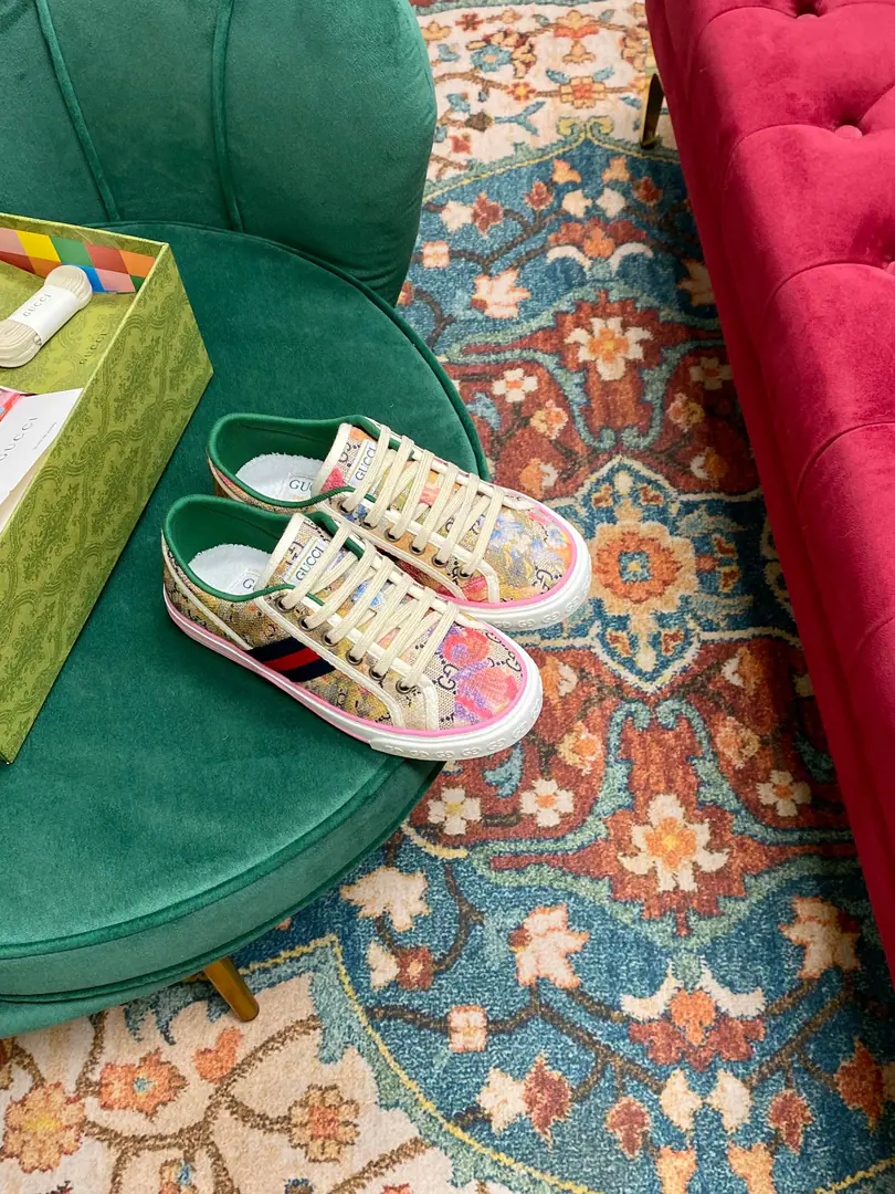 👑 NEW.✔︎ⒽⒽ ➫ 【G*ucci】Disney x G*ucci TennisCooperation series 1977The series of low-end combo shoes is new.🔥 __________________________ 🔺. Top Quality【G*ucci】G*ucci tennis 1977 Classic series of canvas shoes.……2022Fire-shocking recommendation., G+1977×Disney - It's a joint line.……GGThe canvas is a melting element. The regenerate is so strong. The classics and the love are perfect memories.！A retro-temporal fashion.2022MostinIt's a couple of days.insI really got the treasure., Every one of them., Different Fashion Elements, Every pair of them makes a new sense.. 2022Synchronise new color for cabinet, Original development custom, Every color fabric is custom-made., The big one is looking for something.！Every pair of shoes is to be used with an ID net.NFCChip, Market-level top version⚠Fabulous.: CustomGGE-memorning./5DPrint Mickey's fabric./The water is washed for the old canvas.: Customise towels to Buneri（The mats are fine. You can't open them.）Otsumi!: Original to open the big model 🎁Mickey's a match.DisneyBox, Other Colour Green Boxes…… （Shoe belt.: Same as the cabinet, with the rice and white shoelaces.） *.♡②⓪②②………………… ꫛꫀꪝ Go➫ Materials ①⸂⸂⸜👊⸝⸃⸃ Shoe.: Original SpecificGGThe canvas.+3DCartommy.+Art of embroidery+Sponge canvas. ②⸂⸂⸜👊⸝⸃⸃ Uchi.: Air towel cloth. Foot.: Air towel cloth. ③⸂⸂⸜👊⸝⸃⸃Shoes under the sole.: Original version to open ④⸂⸂⸜👊⸝⸃⸃Original packaging for cabinet. …………………………… ◼️ Size: Female size35-40（41No, no, no, no, no.） Female