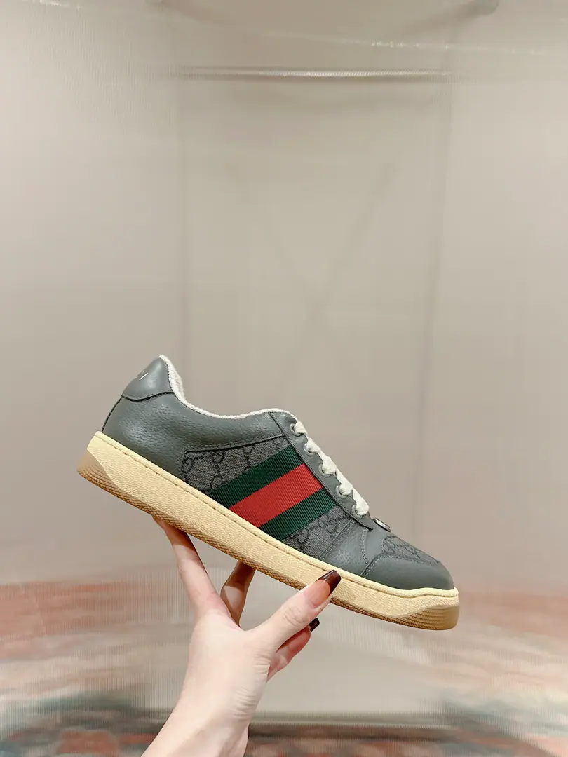🅿️ Gucci————Requisition version GGThe series makes old dirty shoes.-The money comes in.！ Ten to nine, I'll pay. Current！Current！Current！New Colour Plus Push-Market terminal version！ Procuring original development….Fabulous. Material Otsumi! Details are random.！ The model Schwartz is one-by-one, and the drill is one-by-one......Metal cherry locket.……Metal binaryGCrystal cylinders……GucciOriginal custom-made narrowband…… Super Flash Series—Flash diamond chain..Cherry decorations can be removed, One to two, one to two, one., ♪ To promote your personality ♪ Skins of colored cattle..The handwork is very qualitative., Bring your own sense of excellence.！ I'll do the details., I'll take a line.. The original towel is more delicate and soft and more comfortable., Pocket Steel Double OriginalTPUOtsumi!(Lower width, Upper Narrow) Appendible packaging⭐️ Codes: Men39-44（Men45Custom）