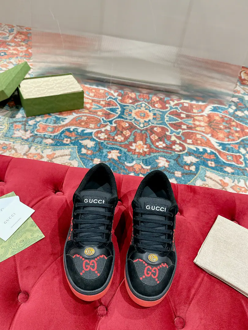 Couple money. Gucci————Requisition version NFCBring a clean chip. GGThe series makes old dirty shoes.-The New Year's Bill is coming.！ Ten to nine, I'll pay. New Colour Plus Push-Market terminal version！ Procuring original development….Fabulous. Material Otsumi! Details are random.！ The model Schwartz is one-by-one, and the drill is one-by-one......Metal cherry locket.……Metal binaryGCrystal cylinders……GucciOriginal custom-made narrowband…… Super Flash Series—Flash diamond chain..Cherry decorations can be removed, One to two, one to two, one., ♪ To promote your personality ♪ Skins of colored cattle..The handwork is very qualitative., Bring your own sense of excellence.！ I'll do the details., I'll take a line.. The original towel is more delicate and soft and more comfortable., Pocket Steel Double Colour Packet process Solid locking practices Fabulous.:OriginalGGBrush/Silk cow skin. Otsumi!:OriginalTPUOtsumi!(Lower width, Upper Narrow) European package…… Female35—40（34 41I'll make sure I don't change it.） 39-44（38 45I'll make sure I don't change it.） Men＋10