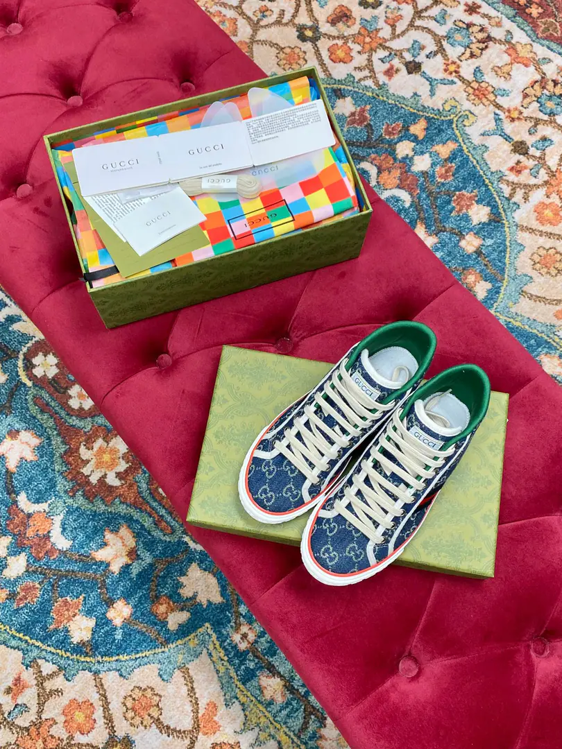 👑 NEW.✔︎ⒽⒽ ➫ 【G*ucci】Disney x G*ucci TennisCooperation series 1977The high-end canvassing shoes are new to the couple.🔥 __________________________ 🔺. Top Quality【G*ucci】G*ucci tennis 1977 Classic series of canvas shoes.……2022Fire-shocking recommendation., G+1977×Disney - It's a joint line.……GGThe canvas is a melting element. The regenerate is so strong. The classics and the love are perfect memories.！A retro-temporal fashion.2022MostinIt's a couple of days.insI really got the treasure., Every one of them., Different Fashion Elements, Every pair of them makes a new sense.. 2022Synchronise new color for cabinet, Original development custom, Every color fabric is custom-made., The big one is looking for something.！Every pair of shoes is to be used with an ID net.NFCChip, Market-level top version⚠Fabulous.: CustomGGE-memorning./5DPrint Mickey's fabric./The water is washed for the old canvas.: Customise towels to Buneri（The mats are fine. You can't open them.）Otsumi!: Original to open the big model 🎁Mickey's a match.DisneyBox, Other Colour Green Boxes…… （Shoe belt.: Same as the cabinet, with the rice and white shoelaces.） *.♡②⓪②②………………… ꫛꫀꪝ Go➫ Materials ①⸂⸂⸜👊⸝⸃⸃ Shoe.: Original SpecificGGThe canvas.+3DCartommy.+Art of embroidery+Sponge canvas. ②⸂⸂⸜👊⸝⸃⸃ Uchi.: Air towel cloth. Foot.: Air towel cloth. ③⸂⸂⸜👊⸝⸃⸃Shoes under the sole.: Original version to open ④⸂⸂⸜👊⸝⸃⸃Original packaging for cabinet. …………………………… ◼️ Size: Female size35-40（41No, no, no, no, no.） Female