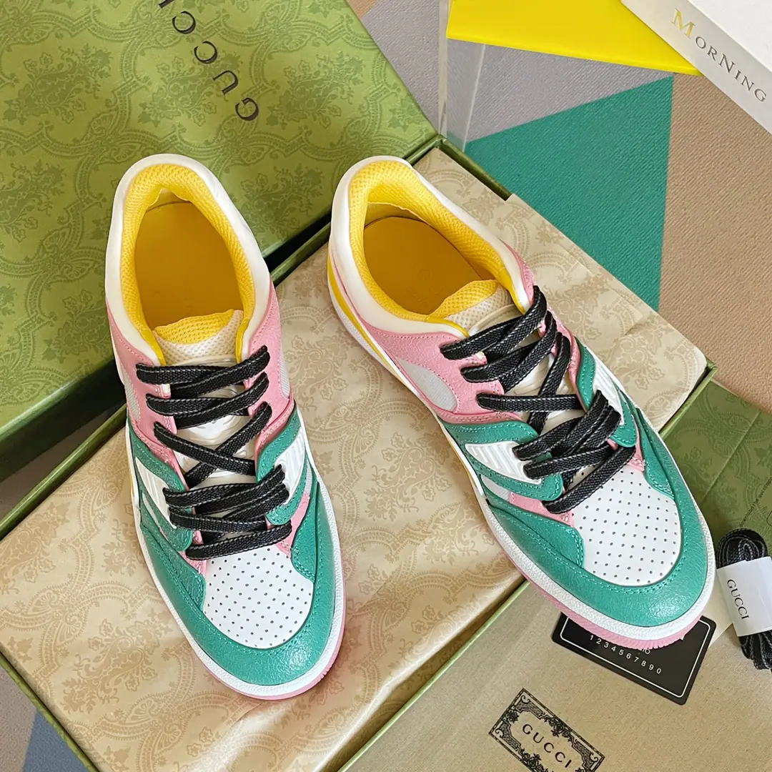 Top Version Gucci Gustz!BasketThe Goose Lover Movement. Basketball shoes. The original is bought to the bottom of a single-size model., Film development for goods2022LatestBasketThe couple's football shoes were hit by the most popular star money this summer. The neutral unique design is perfect for the current and fashion., Enjoy the color of the joy of the collision., I feel like a father's shoe. Rubber interbutted doubleGEmbellishment The visual pleasure of the color-shock design., Light up the whole thing.. The motor-like inspiration comes from90The basketball shoes.. This high-end shoe is integrated into the iconic elements and details., Show me the way you express yourself in the field of aesthetics.. Shoes mix with colored flour., Combining with a slight old effect Send a cabinet for fine packaging🛍📦 ▪️Fabulous.: The original version of the multiple material mixes of specific cattle skins ▪️Uchi.: Into the air network. ▪️Shoes under the sole.: Original OpenTPUDouble Base ▪️Bottom: 3CM ▪️Size: Female35-40/Men39-45
