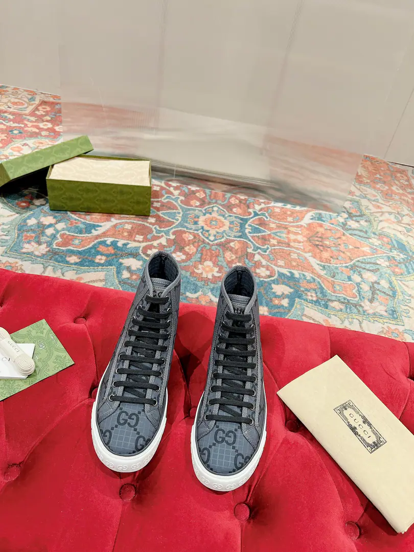 🅿️ 👑New upgradeArrival Gucc* tennis 1977 Classic series of canvas shoes.… Fire-shocking recommendation., G+1977×Disney - It's a joint line.…… Double-leaf-painted melt-in elements The regenerate is so strong. The classics and the love are perfect memories.！ The originals are custom-made for every color fabric., The big one is looking for something.！Market-level top version⚠ ✔️Fabulous.: CustomGGE-memorning./5DPrint Mickey's fabric./Water is used as canvas. ✔️Uchi.: Customise towels to Buneri ✔️Otsumi!: Original OpenTPUDouble Base ✔️Codes: Men39-44（Men45I'll make sure I don't change it.）