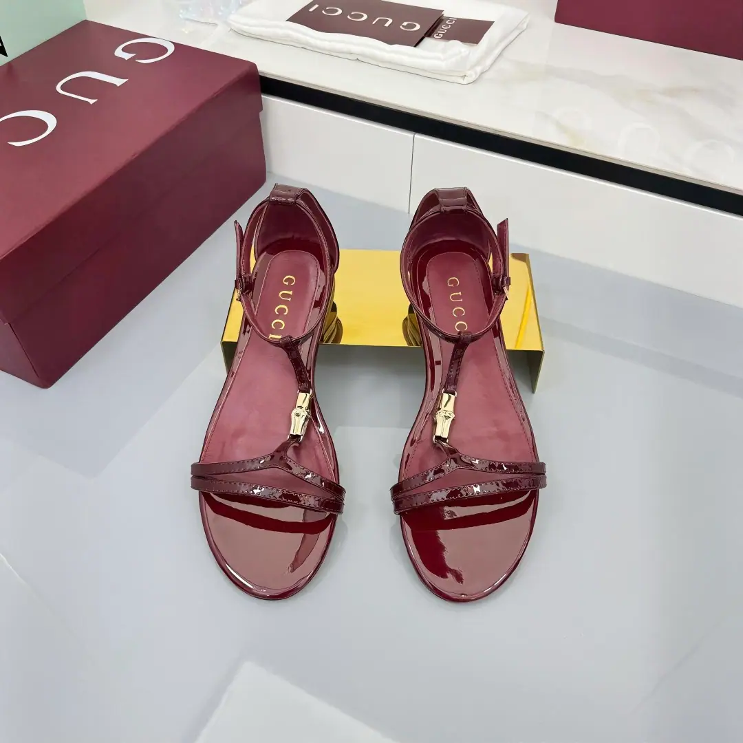 Plant price GUCCI/Gustz! 25ssA classic horse-stamped toe slippers. Top Version！Original1:1Repeat, Welcome to the comparison.！The symbol of the Asakoma brand re-emerging classic e-A-G-D-D-E-E-E-E-E-E-E-E-E-E-E-E-E-E-E-E-E-E-E-E-E-E-E-E-E-E-E-E-E-E-E-E-E-E-E-E-E-E-E-E-E-E-E-E-E-E-E-E-E-E-E-E-E-E-E-E-E-E-E-E-E-E-E-E-E-E-E-E-E-E-E-E-E-E-E-E-E-E-E-E-E-E-E-E-E-E-E-E-E-E-E-E-E-E-E-E-E-E-E-E-E-E-E-E-E-E-E-E-E-E-E-E-E-E-E-E-E-E-E-E-E-E-E-E-E-E-E-E-E-E-E-E-E-E-E-E-E-E-E-E-E-E-E-E-E-E-E-E-E-E-E-E-E-E-E-E-E-E-E-E, The gold tweaking suit of this slipper is a fashion charm for the season.！ ◾️Shoe.: Bullskins./Original Shirts ◾️Uchi./Foot.: Lamb skin. ◾️Shoes under the sole.: Italian top import is really skin. ◾️Size: 35-42（41 42I'll make sure I don't change it.） 👉 👉