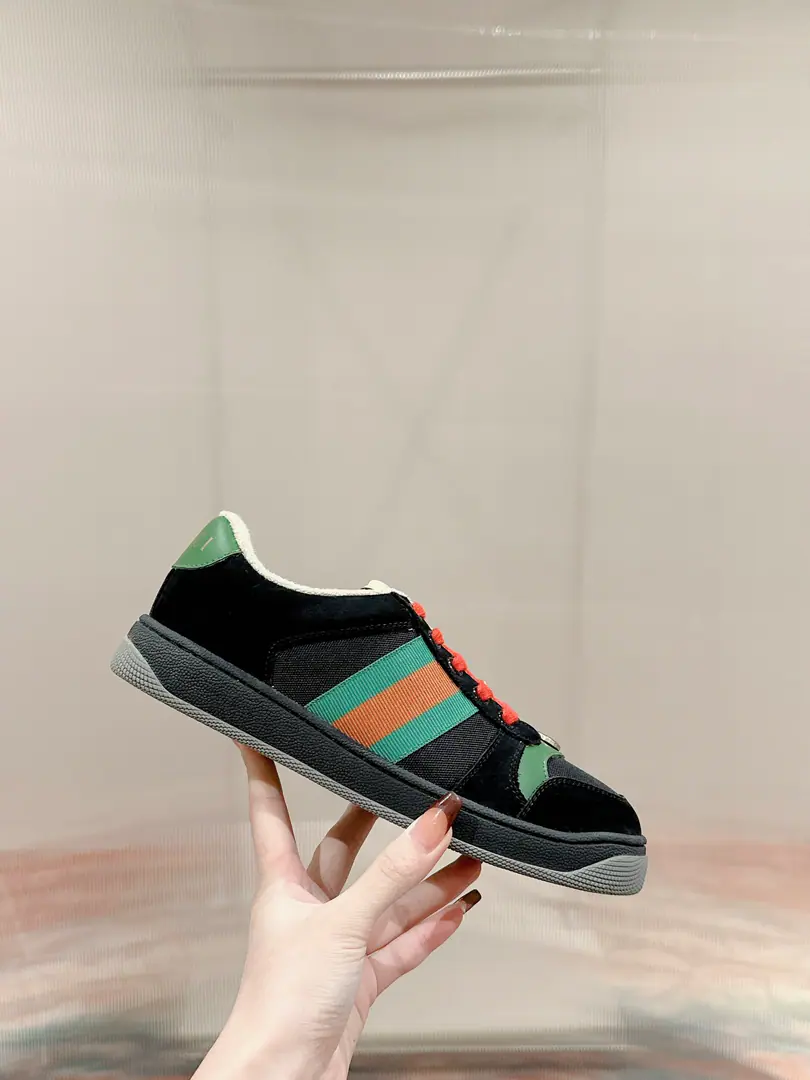 🅿️ Gucci————Requisition version GGThe series makes old dirty shoes.-The money comes in.！ Ten to nine, I'll pay. Current！Current！Current！New Colour Plus Push-Market terminal version！ Procuring original development….Fabulous. Material Otsumi! Details are random.！ The model Schwartz is one-by-one, and the drill is one-by-one......Metal cherry locket.……Metal binaryGCrystal cylinders……GucciOriginal custom-made narrowband…… Super Flash Series—Flash diamond chain..Cherry decorations can be removed, One to two, one to two, one., ♪ To promote your personality ♪ Skins of colored cattle..The handwork is very qualitative., Bring your own sense of excellence.！ I'll do the details., I'll take a line.. The original towel is more delicate and soft and more comfortable., Pocket Steel Double OriginalTPUOtsumi!(Lower width, Upper Narrow) Appendible packaging⭐️ Codes: Women35-40 Men39-44（Women41 Men45Custom）