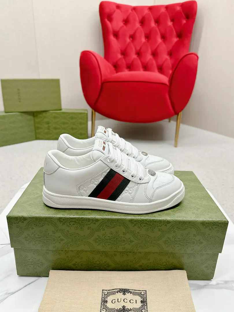 🅿️ Gucci————Requisition version GGThe series makes old dirty shoes.-The money comes in.！ Ten to nine, I'll pay. Current！Current！Current！New Colour Plus Push-Market terminal version！ Procuring original development….Fabulous. Material Otsumi! Details are random.！ The model Schwartz is one-by-one, and the drill is one-by-one......Metal cherry locket.……Metal binaryGCrystal cylinders……GucciOriginal custom-made narrowband…… Super Flash Series—Flash diamond chain..Cherry decorations can be removed, One to two, one to two, one., ♪ To promote your personality ♪ Skins of colored cattle..The handwork is very qualitative., Bring your own sense of excellence.！ I'll do the details., I'll take a line.. The original towel is more delicate and soft and more comfortable., Pocket Steel Double OriginalTPUOtsumi!(Lower width, Upper Narrow) Appendible packaging⭐️ Codes: Women35-40 Men39-44（Women41 Men45 Custom）
