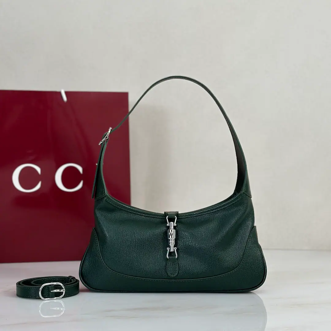 🌟🌟GUCCICounter Quality, Original factory skin, Paragraph863137Green leather./In the sheep's skin.🎈🎈🎈Dimensions: Kuan27xHigh13xSide Wide3.5cm. 🎉🎉🎉Out-of-pocket shipment！