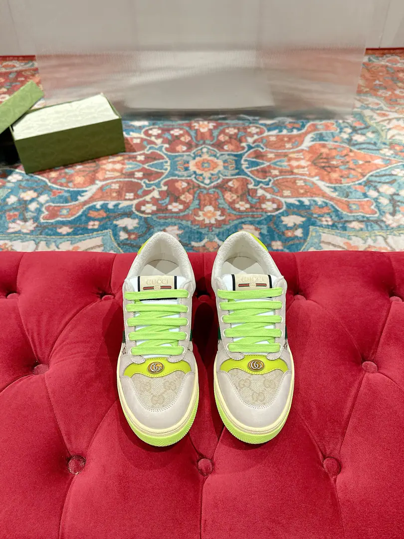 Couple money. Gucci————Requisition version NFCBring a clean chip. GGThe series makes old dirty shoes.-The New Year's Bill is coming.！ Ten to nine, I'll pay. New Colour Plus Push-Market terminal version！ Procuring original development….Fabulous. Material Otsumi! Details are random.！ The model Schwartz is one-by-one, and the drill is one-by-one......Metal cherry locket.……Metal binaryGCrystal cylinders……GucciOriginal custom-made narrowband…… Super Flash Series—Flash diamond chain..Cherry decorations can be removed, One to two, one to two, one., ♪ To promote your personality ♪ Skins of colored cattle..The handwork is very qualitative., Bring your own sense of excellence.！ I'll do the details., I'll take a line.. The original towel is more delicate and soft and more comfortable., Pocket Steel Double Colour Packet process Solid locking practices Fabulous.:OriginalGGBrush/Silk cow skin. Otsumi!:OriginalTPUOtsumi!(Lower width, Upper Narrow) European package…… Female35—40（34 41I'll make sure I don't change it.） 39-44（38 45I'll make sure I don't change it.） Men＋10