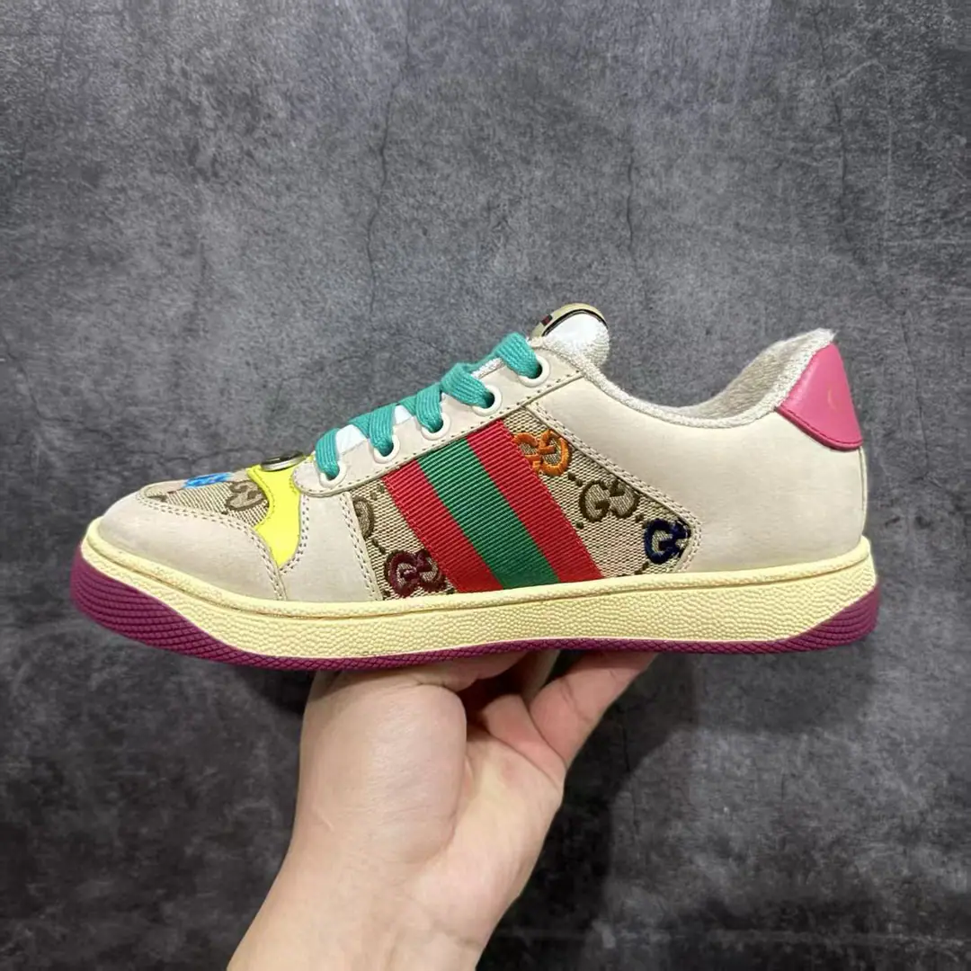 Gucci ScreenerA series of sports shoes and a couple of dirty shoes.‼️ Little dirty shoes.ScreenerThe idea behind the series of names is the defense action in sport., The design of the sneakers is from20Century70The classic sneakers of the ages are constantly inspired.. Shoe.: ♪ The cow's skin rolls along ♪ Uchi.: In the original high-density fumes. logo: Metal DimentaryGEllipse, details of the thump Packaging: Top-of-the-art package for cabinet Otsumi!: - A vacuum.TPUMaterial Shoes.: Women35-40 /41