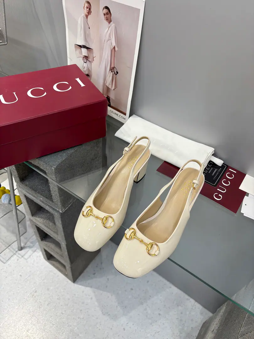 Plant prices Guch. Guccⅰ Classic girl shoes.:Original version 1-to-1 development, The shoes are carefully tuned., The fabric is original..Import of sheep skin.The plate is a hardware dish.GGButton It's so delicate and impeccable.！ Lamb skin.: Inside and on foot. He's tall.:6.5 Codes, 35-42（40.41 42Make a reservation.） Italy is a big-ass country., Original Packaging ！