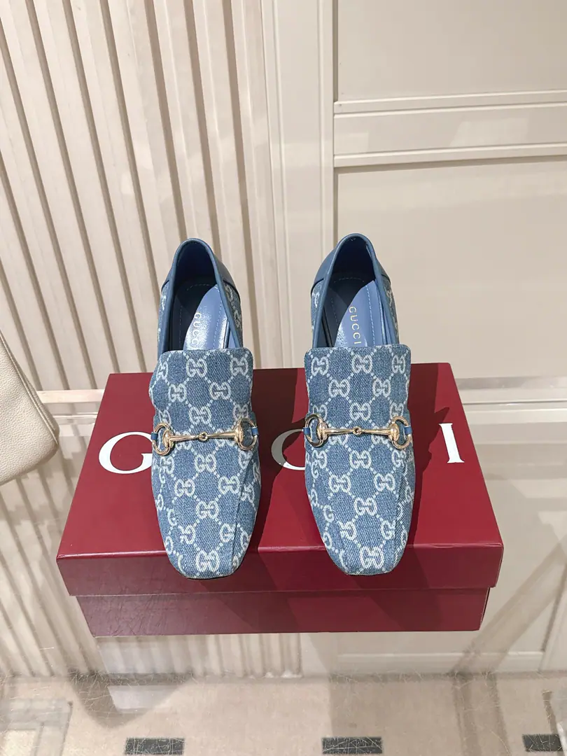 Top Quality Gucci GalleriaSeries｜Classic horse-stamped and lyver shoes. I'm gonna fix my little shoes.～Double shoes.GOld flower fabric./Lamb skin., The logo is a gold cut.+ Match10cmBold～And you're just fine with grace and grace.～It's not gonna affect the atmosphere or the comfort.～ It's a combination of commuting formality and graceful resonance.！High and impressive. He's so tall and thin and he's not tired.～On the upper foot, stretch the legs and increase the height ratio.！The daily commutes fit in a variety of styles. It's definitely the most important high-shelfed shoe in the women's locker in the job.👠 Shoe.: Use sheep skin./DoubleGOld flower fabric. Littre: In the sheep's skin./Foot. Shoes under the sole.: That's a big one. He's tall.: 10cm Heel. Size: 35-42（40 41 42Make a no-refund order.）